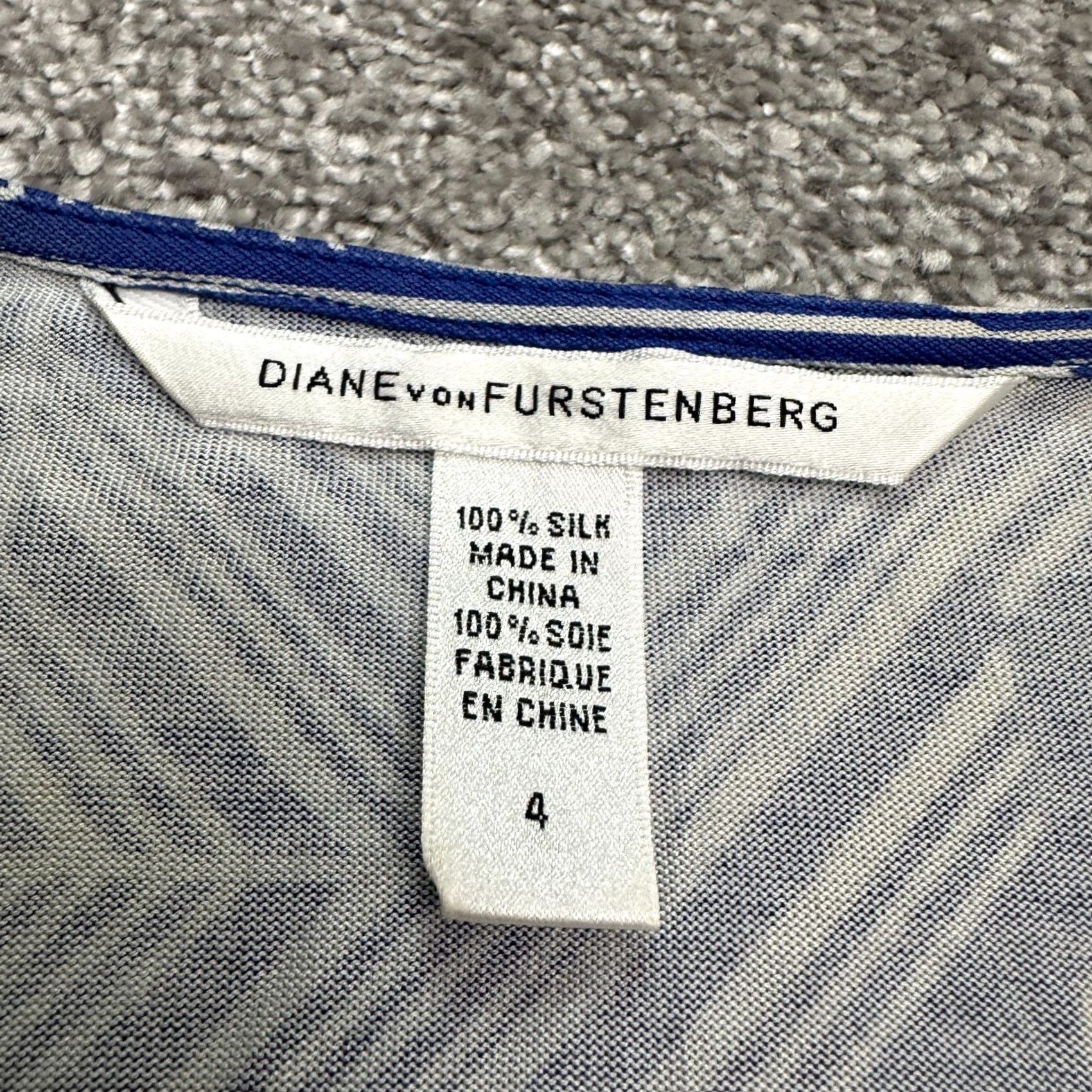 Diane von Furstenberg Diane von Furstenberg Silk Midi Wrapped Dress Womens 4 Blue White Geometric Dress Satin Silk Midi Wrap Geometric Blue Women Size S / US 4 / IT 40 - 7 Thumbnail
