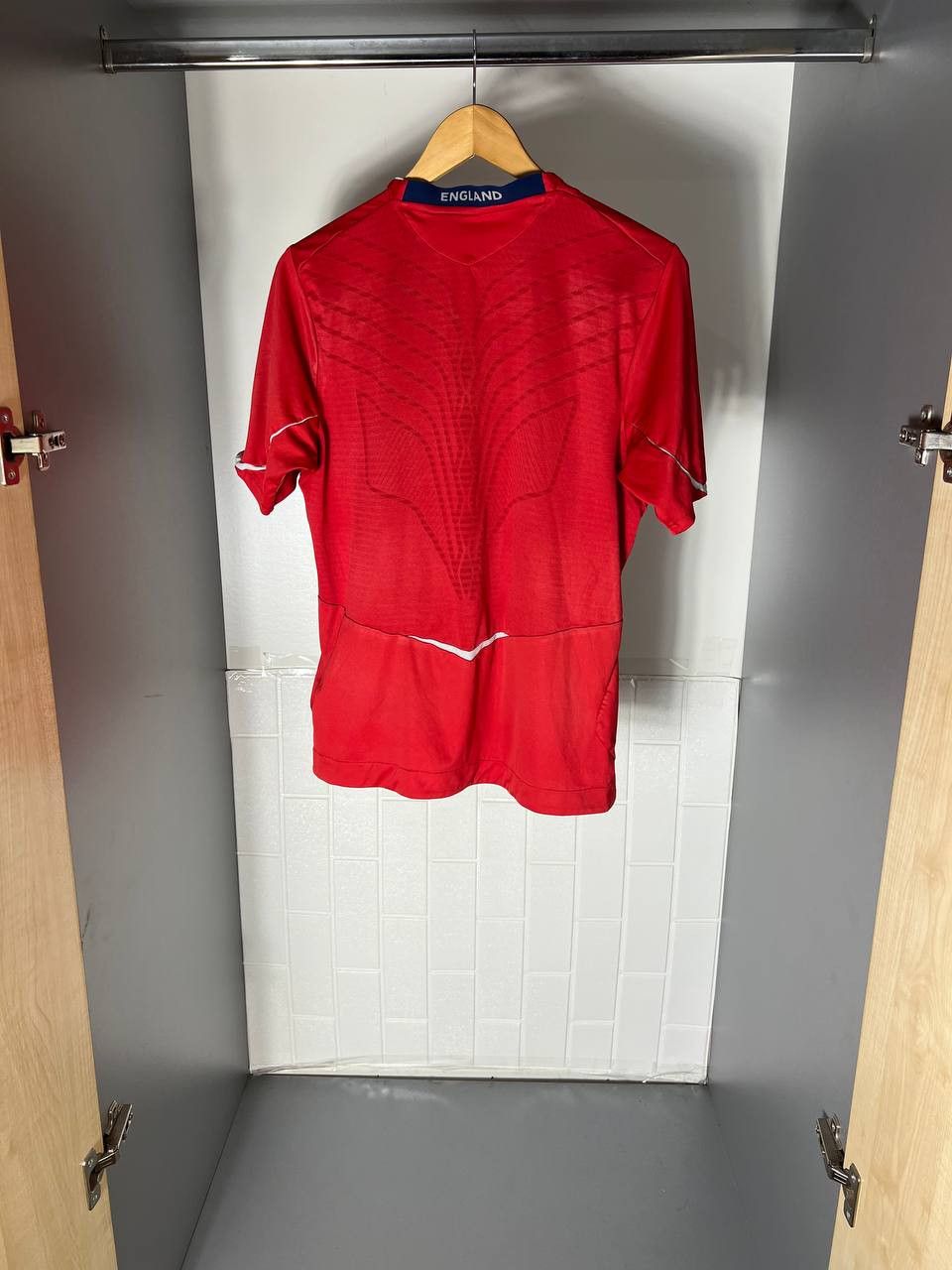 Umbro VINTAGE UMBRO ENGLAND RETRO SOCCER JERSEY MANCHESTER Y2K 90s Size US M / EU 48-50 / 2 - 11 Thumbnail