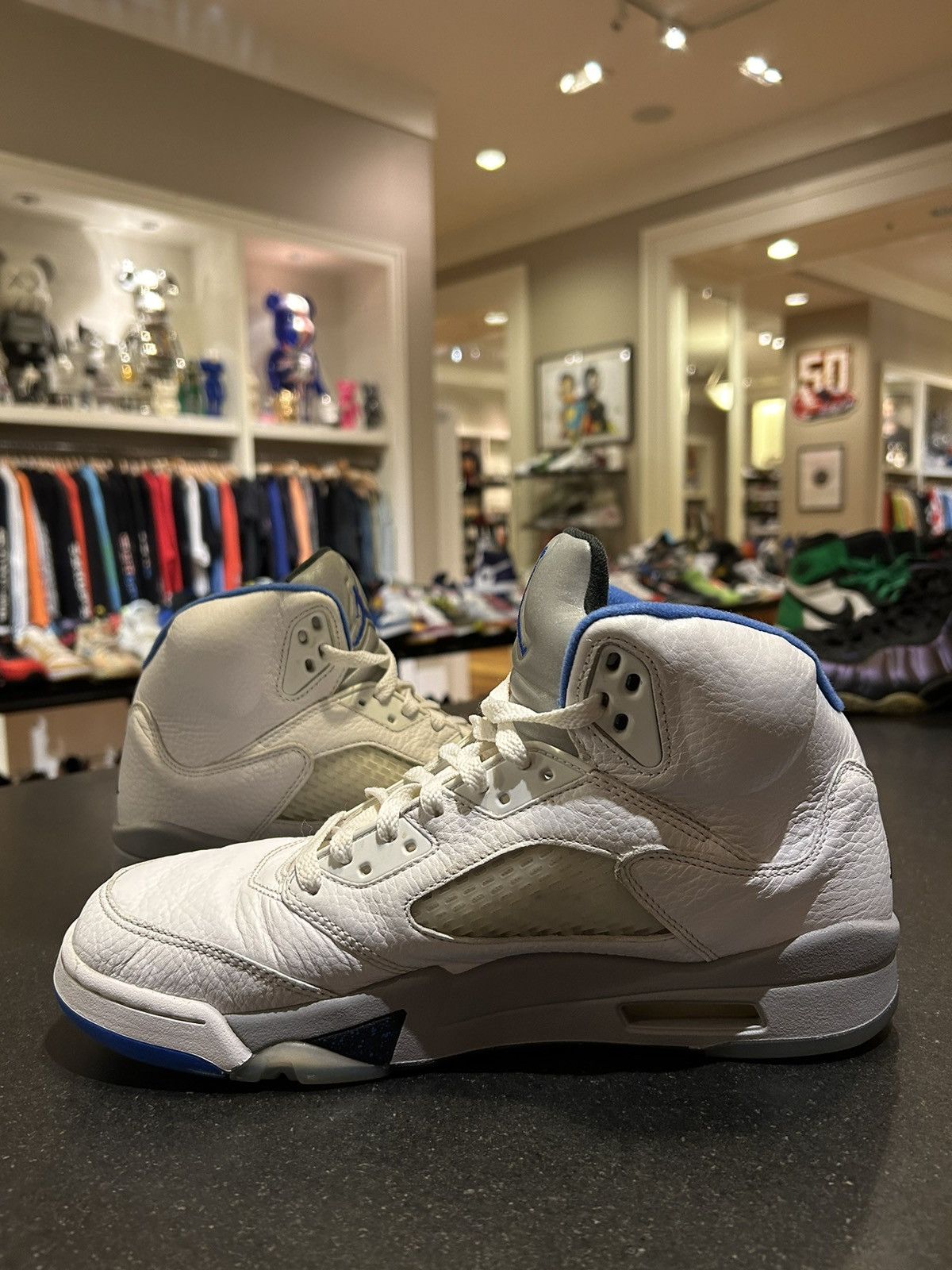 Jordan Retro White Stealth (2021)