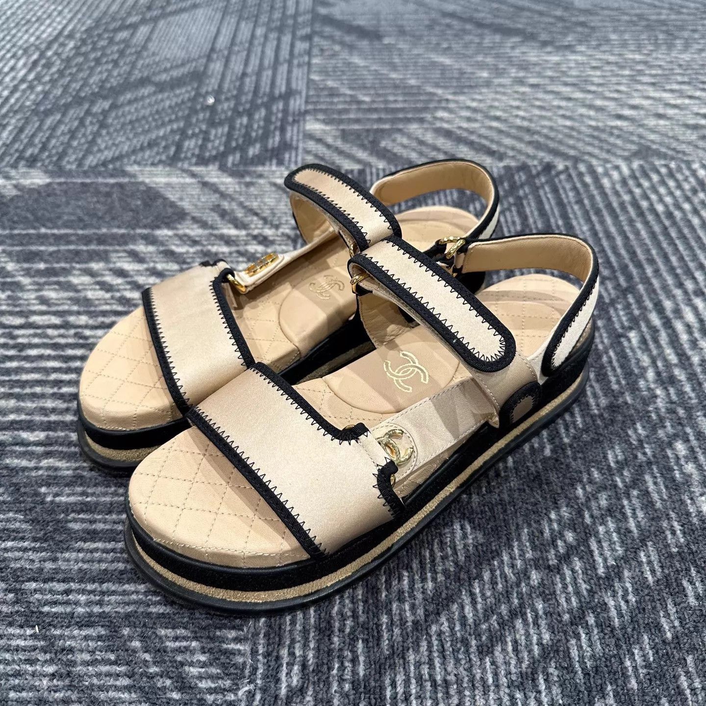 Chanel Chanel Velcro Beach Sandals 36.5 Size US 6 / IT 36 - 1 Thumbnail