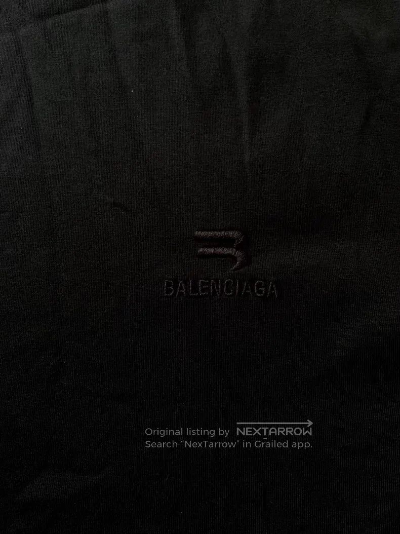 Balenciaga Balenciaga Solid Color Round Neck Casual Short Sleeve T-Sh Size US S / EU 44-46 / 1 - 3 Thumbnail