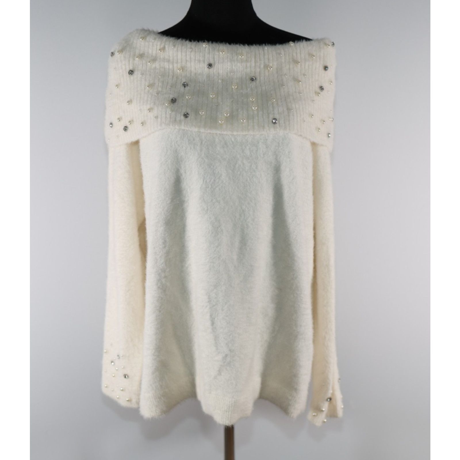 Soft Surroundings SOFT SURROUNDINGS Rhinestones Pearls Cowl Neck Sweater Sz L Size L / US 10 / IT 46 - 3 Thumbnail