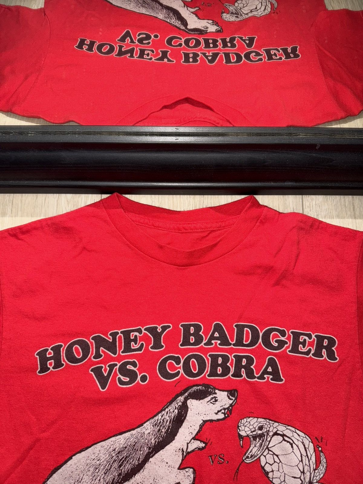 Vintage Vintage / Y2K Honey Badger Vs Cobra Shirt Size US M / EU 48-50 / 2 - 2 Thumbnail