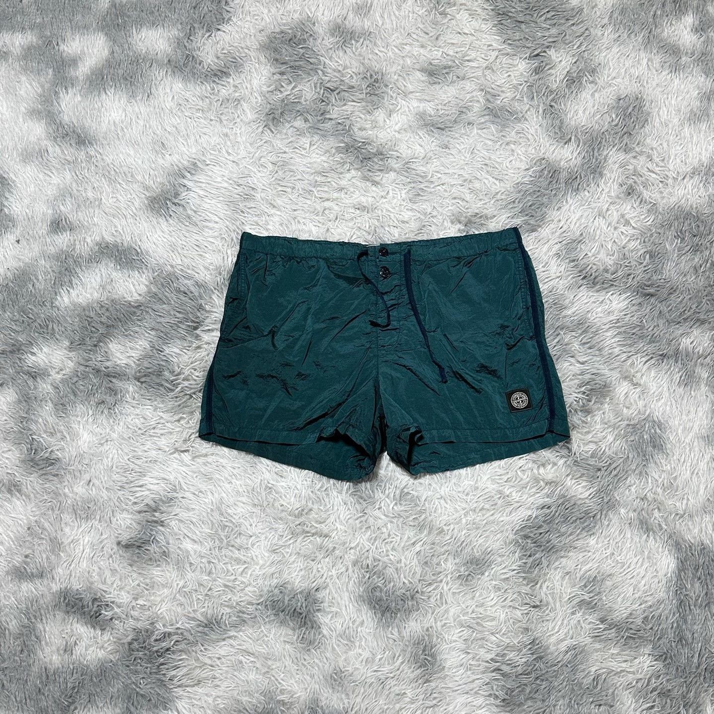 Stone Island Stone Island Metal Nylon Shorts Size US 32 / EU 48 - 1 Thumbnail