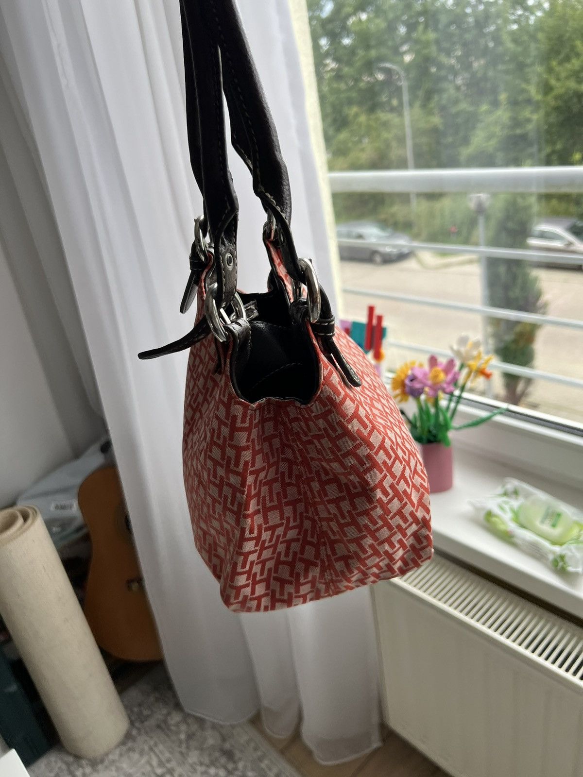 Tommy Hilfiger × Vintage Vintage Y2K Tommy Hilfiger monogram handbag 90s designer Size ONE SIZE - 4 Thumbnail