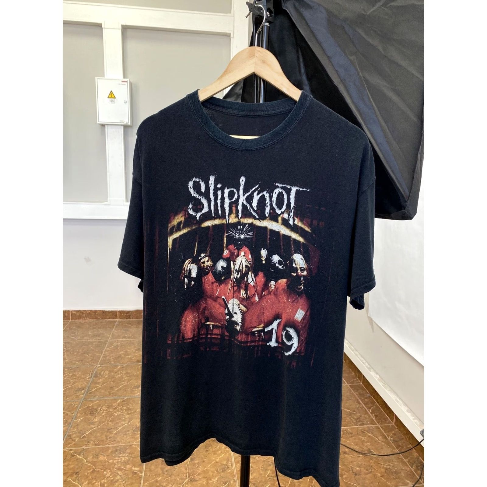 Gildan Vintage Slipknot Debut Album 1999-2018 Rock Band T-Shirt XL Black Mens Size XL Size US XL / EU 56 / 4 - 2 Thumbnail