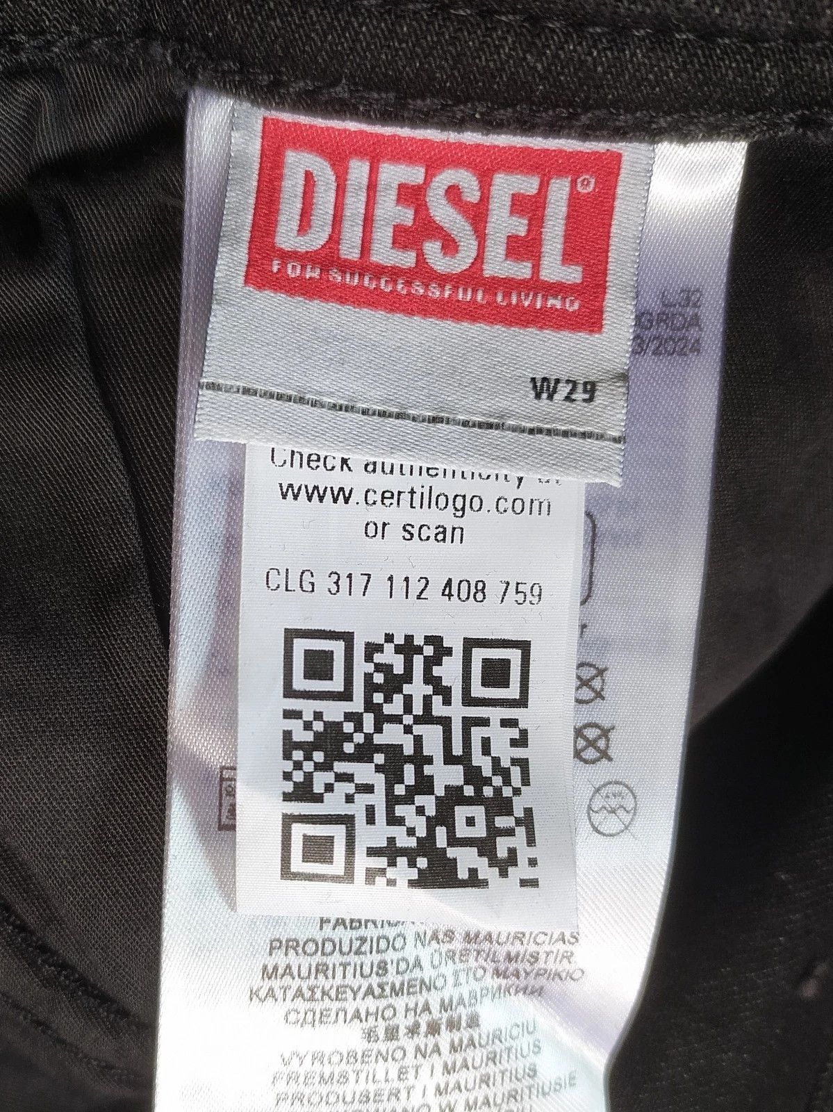 Diesel Diesel 1979 SLEENKER L.32 MENS JEANS T/9935 Size US 29 - 8 Thumbnail