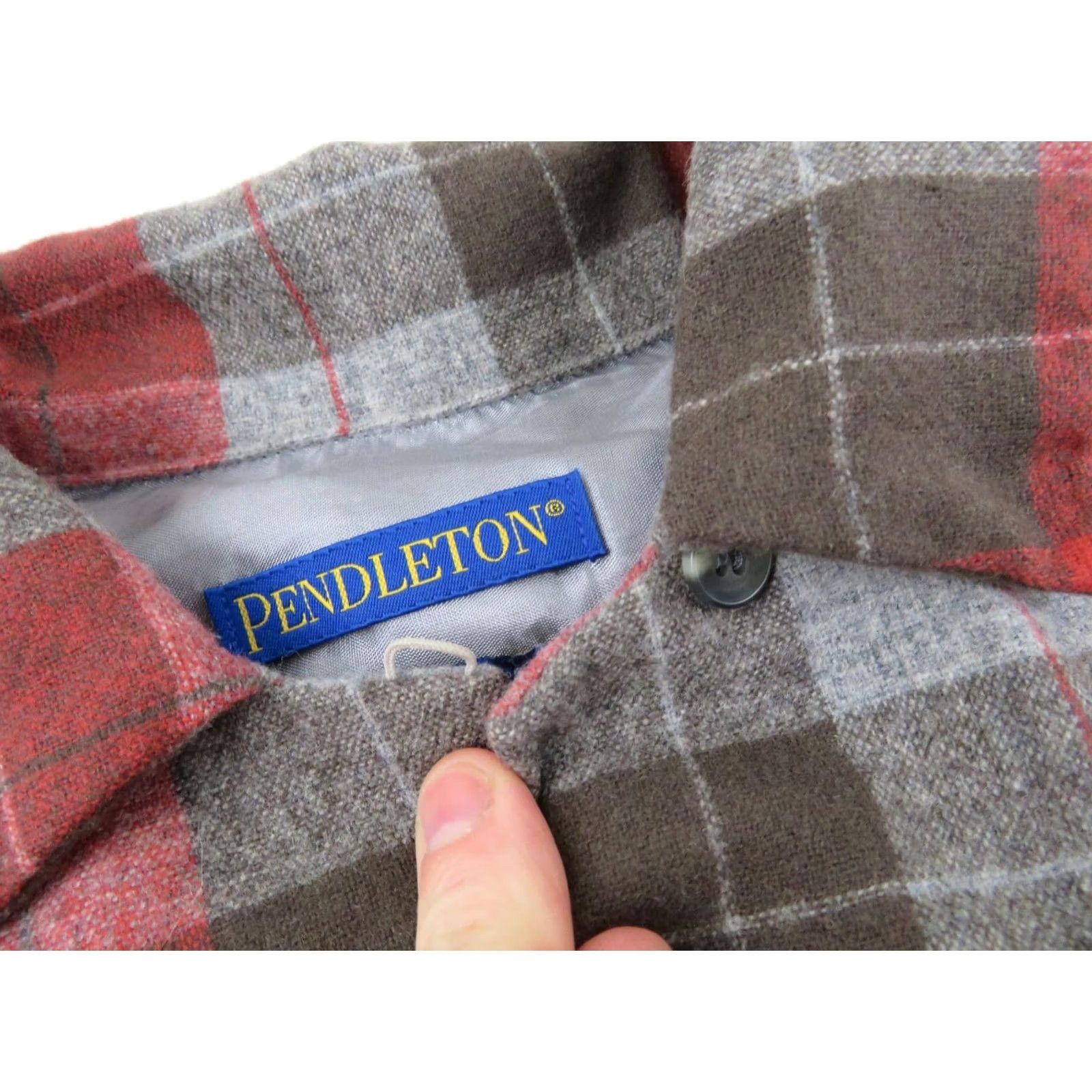 Pendleton Vtg Pendleton Board Shirt Womens Sz Small Wool Shadow Plaid Loop Collar Tuckeroo Size S / US 4 / IT 40 - 3 Thumbnail