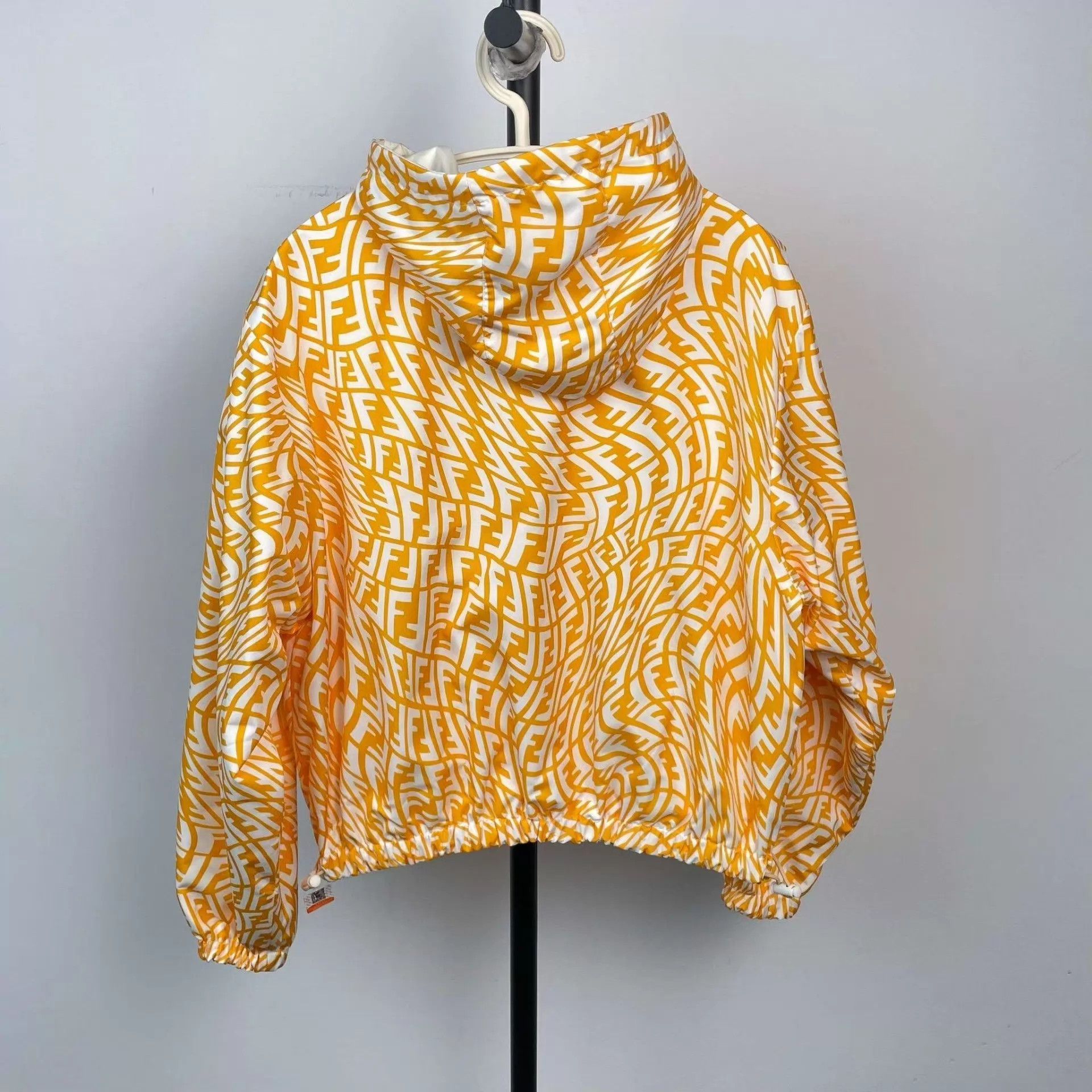 Fendi Fendi 98 new yellow light polyester jacket S Size S / US 4 / IT 40 - 2 Thumbnail