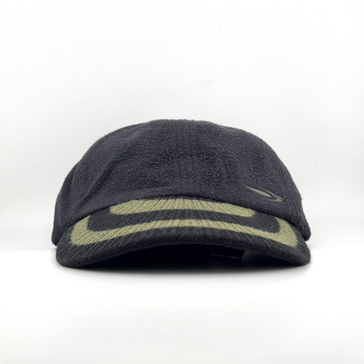 Vintage Y2K Tigora Fleece Ribbed Stripe Pattern Visor hat Size ONE SIZE - 1 Thumbnail