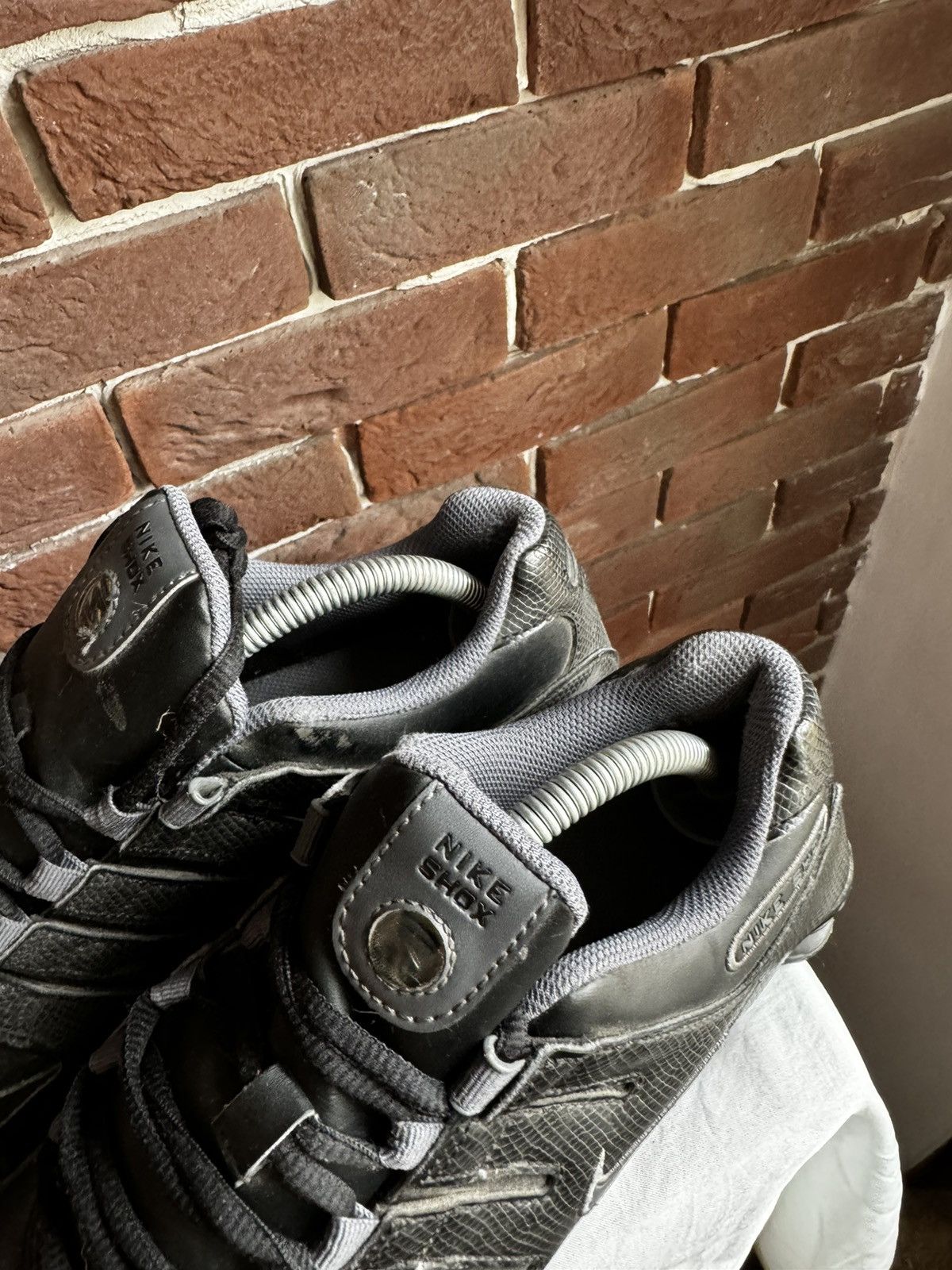 Nike 2014 Y2k Woman Nike Shox Low Sneakers Black Drip Streetwear Size US 9 / IT 39 - 10 Thumbnail