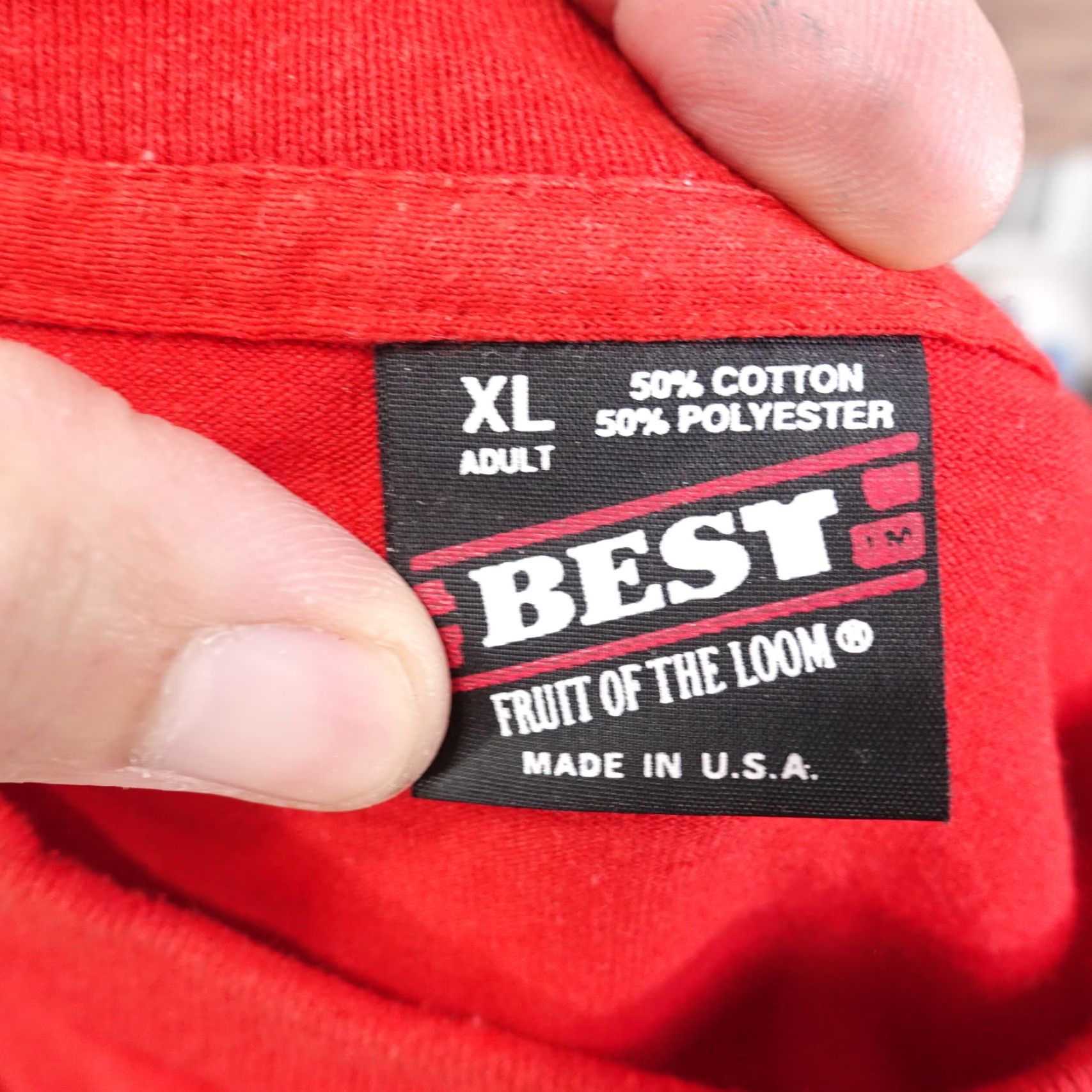 Fruit Of The Loom VINTAGE Fruit of the Loom ST LOUIS VA CENTER VETERAN T-SHIRT 1995 90s RED XL UNISEX Size US XL / EU 56 / 4 - 6 Thumbnail