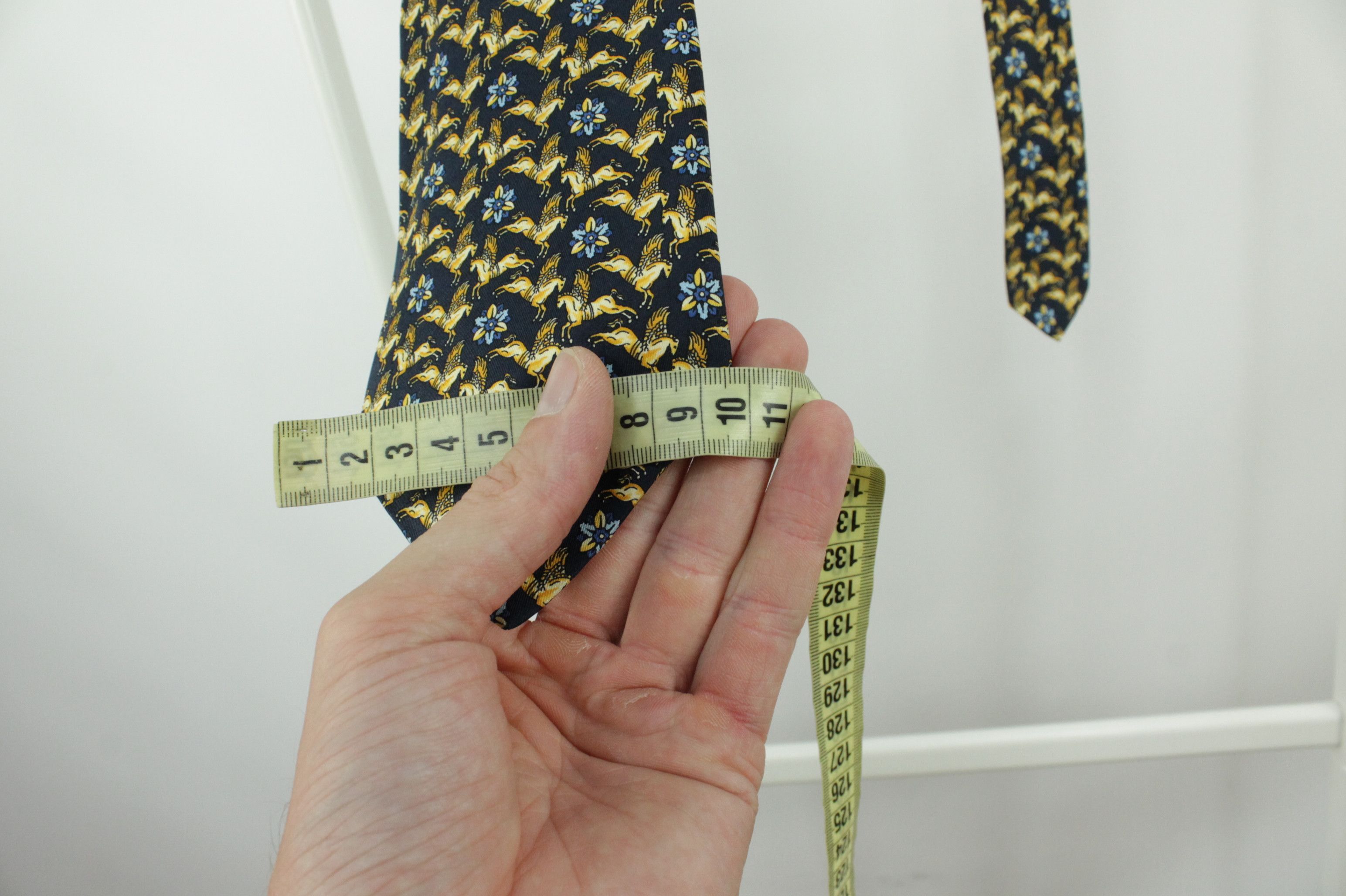 Designer × Vintage Vintage Loris Azzaro Pegasus Print Silk Tie Size ONE SIZE - 6 Thumbnail