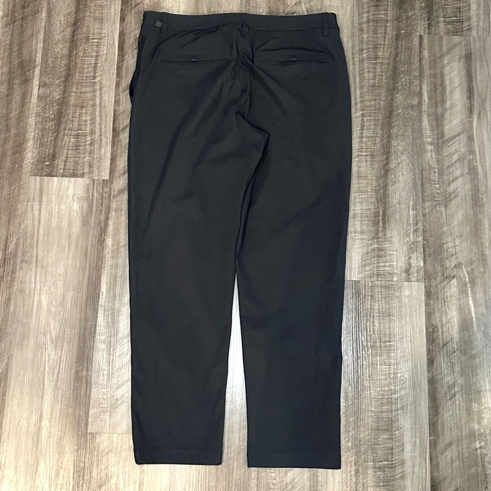 Lululemon Lululemon ABC Classic Fit Warpstreme 5 Pocket Pants Men 36 Black Chino Inseam 30 Regular Size 36 Mens Size US 36 / EU 52 - 3 Thumbnail