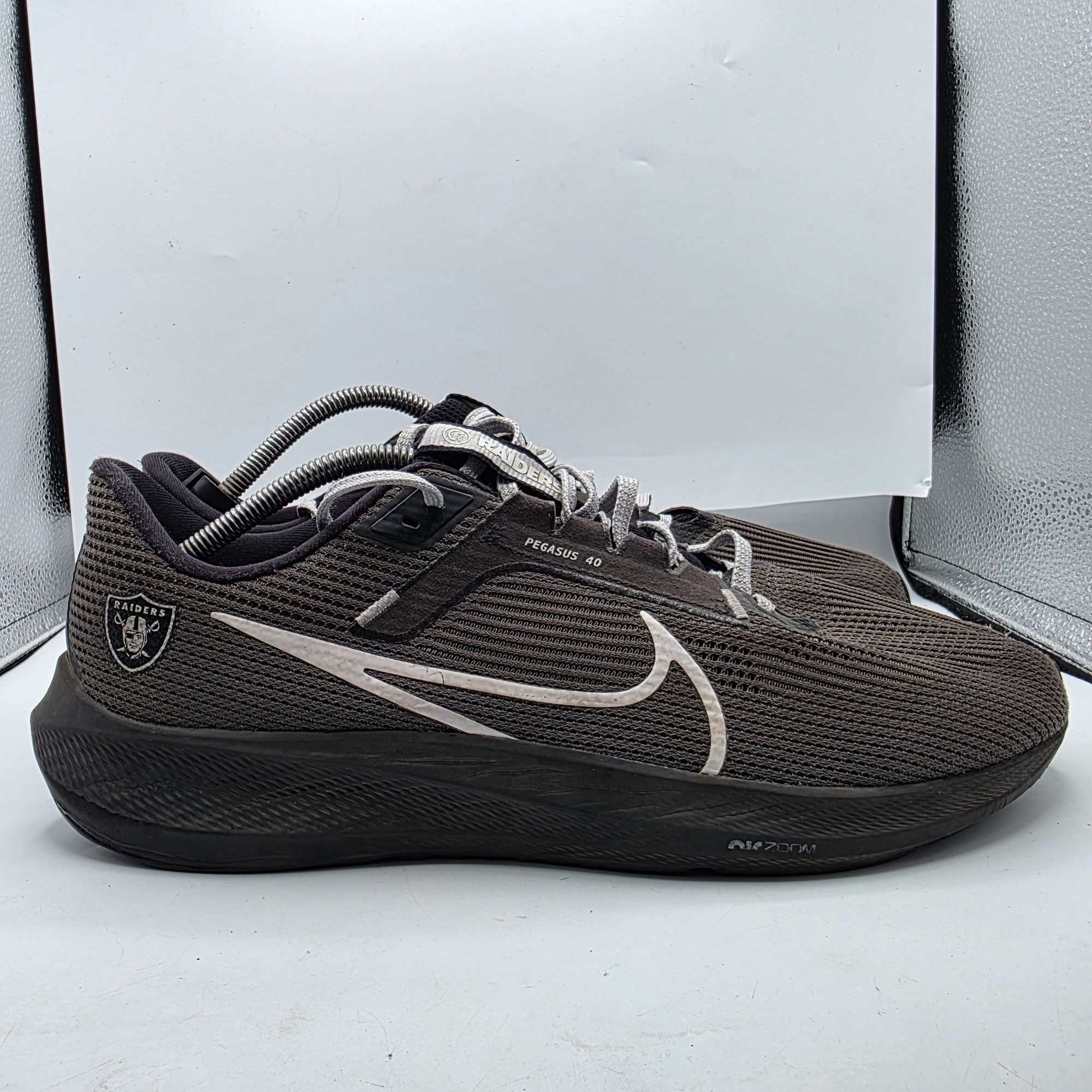 Nike Nike Air Zoom Pegasus 40 Las Vegas Raiders Mens Size 13 Blac Size US 13 / EU 46 - 12 Thumbnail