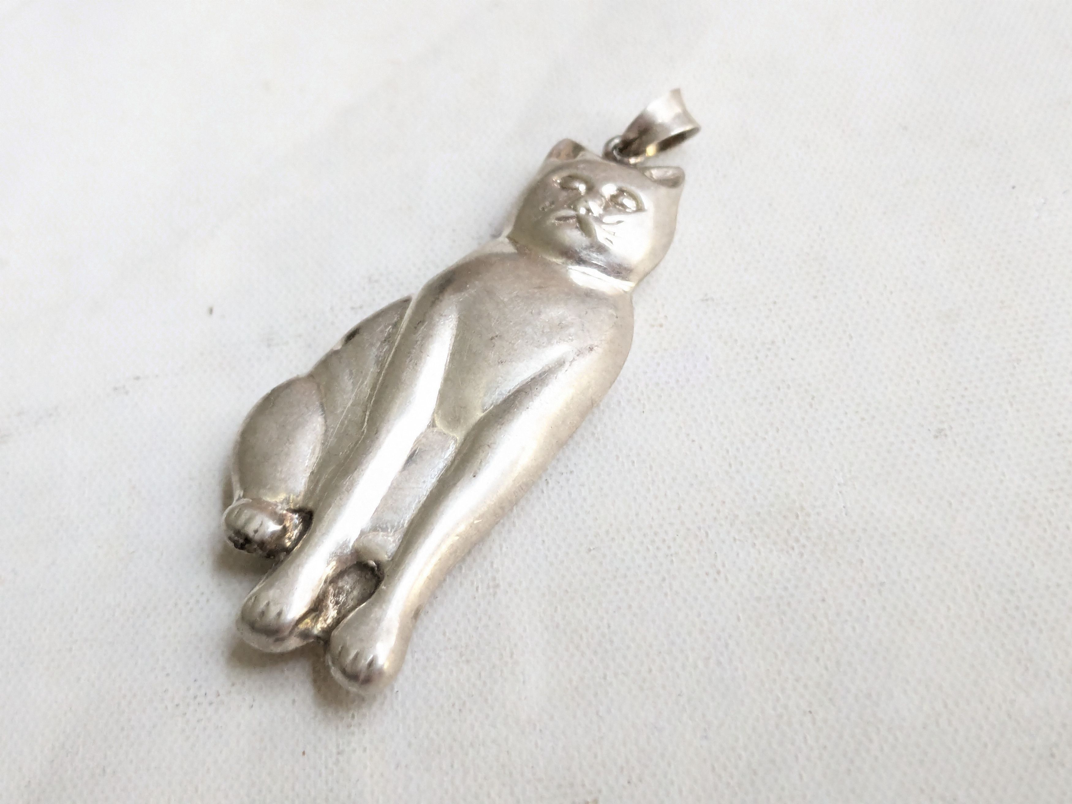 Sterling Silver Vintage Sterling Silver Cat Pendant Puffy Hollow Size ONE SIZE - 4 Thumbnail