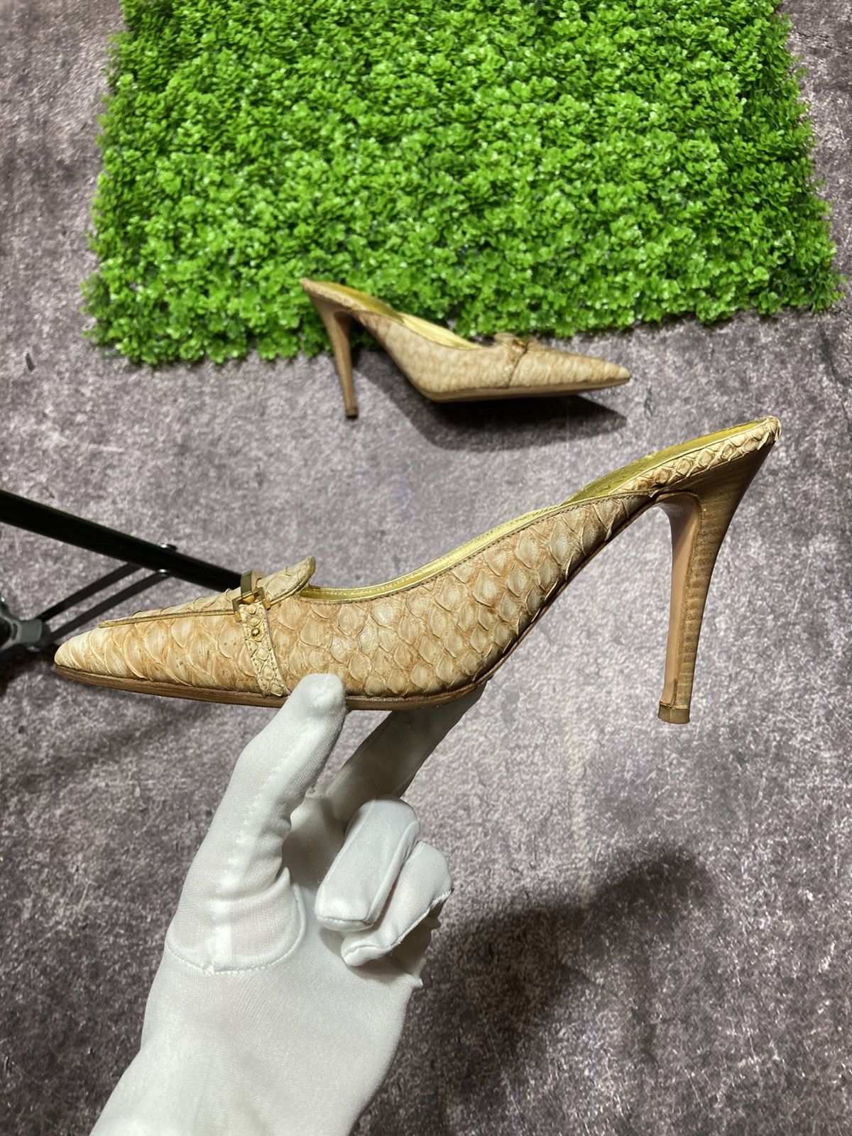 Other NANDO MUZI Mules Heels Toe Python Leather Gold Size US 9 / IT 39 - 2 Thumbnail