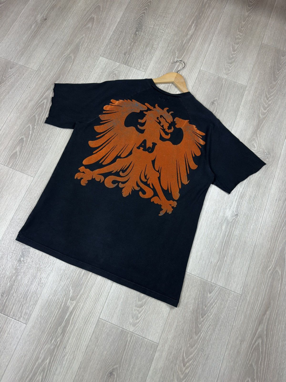 Armani Vintage Armani Jeans Dragon Print T-Shirt Short Sleeve Size US L / EU 52-54 / 3 - 3 Thumbnail