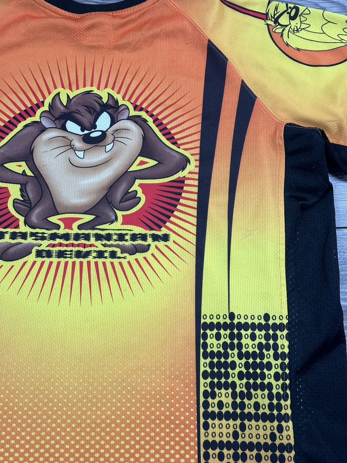 Vintage × Warner Bros Y2K Looney Tunes Taz Jersey Size US M / EU 48-50 / 2 - 8 Thumbnail