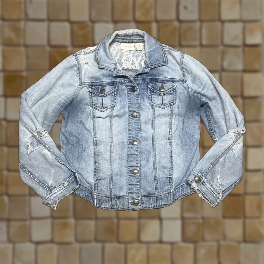 Vintage VINTAGE Chico's Women's Denim Jean Jacket Size 0 Blue Destroyed Cotton Blend Outer Shell Size 25" / US 0 / IT 36 - 1 Thumbnail