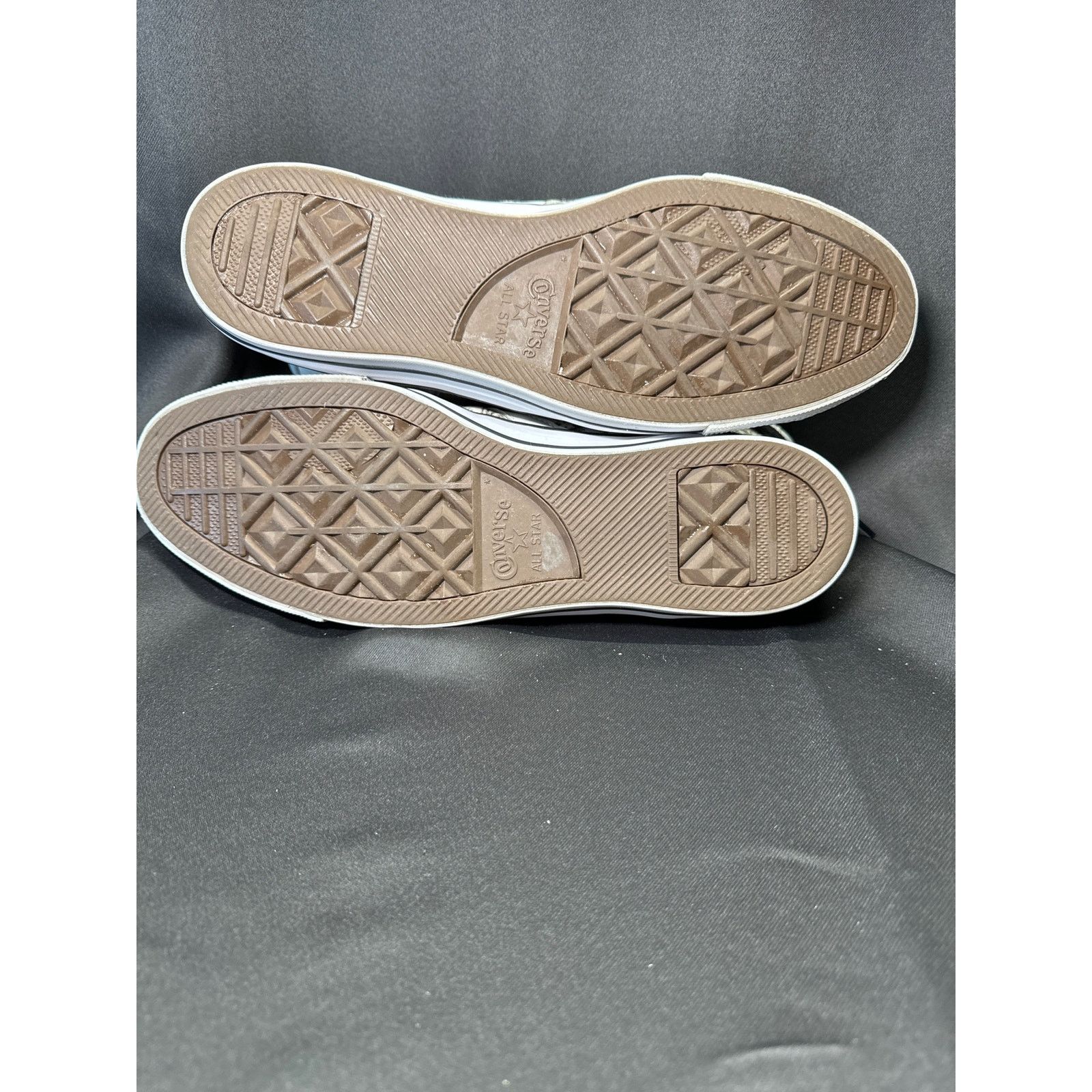 Converse Converse white Hi Top Canvas Sneakers palm trees men sz 12 Size US 12 / EU 45 - 6 Thumbnail