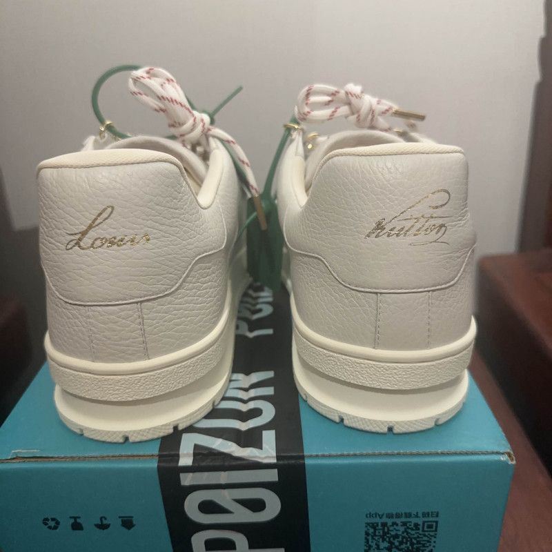 Louis Vuitton Louis Vuitton Trainer Fashion Sneakers for Men -2508 Size US 9.5 / EU 42-43 - 3 Thumbnail