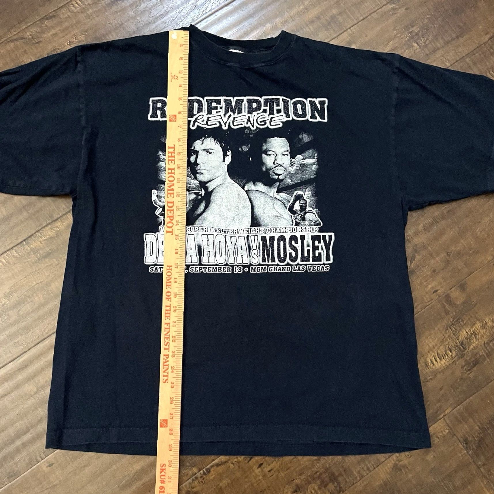 Vintage VINTAGE Oscar De La Hoya Vs Shane Mosley 2 Redemption T Shirt 2XL Black Boxing Fighting Mens T-Shirt Size US XXL / EU 58 / 5 - 6 Thumbnail