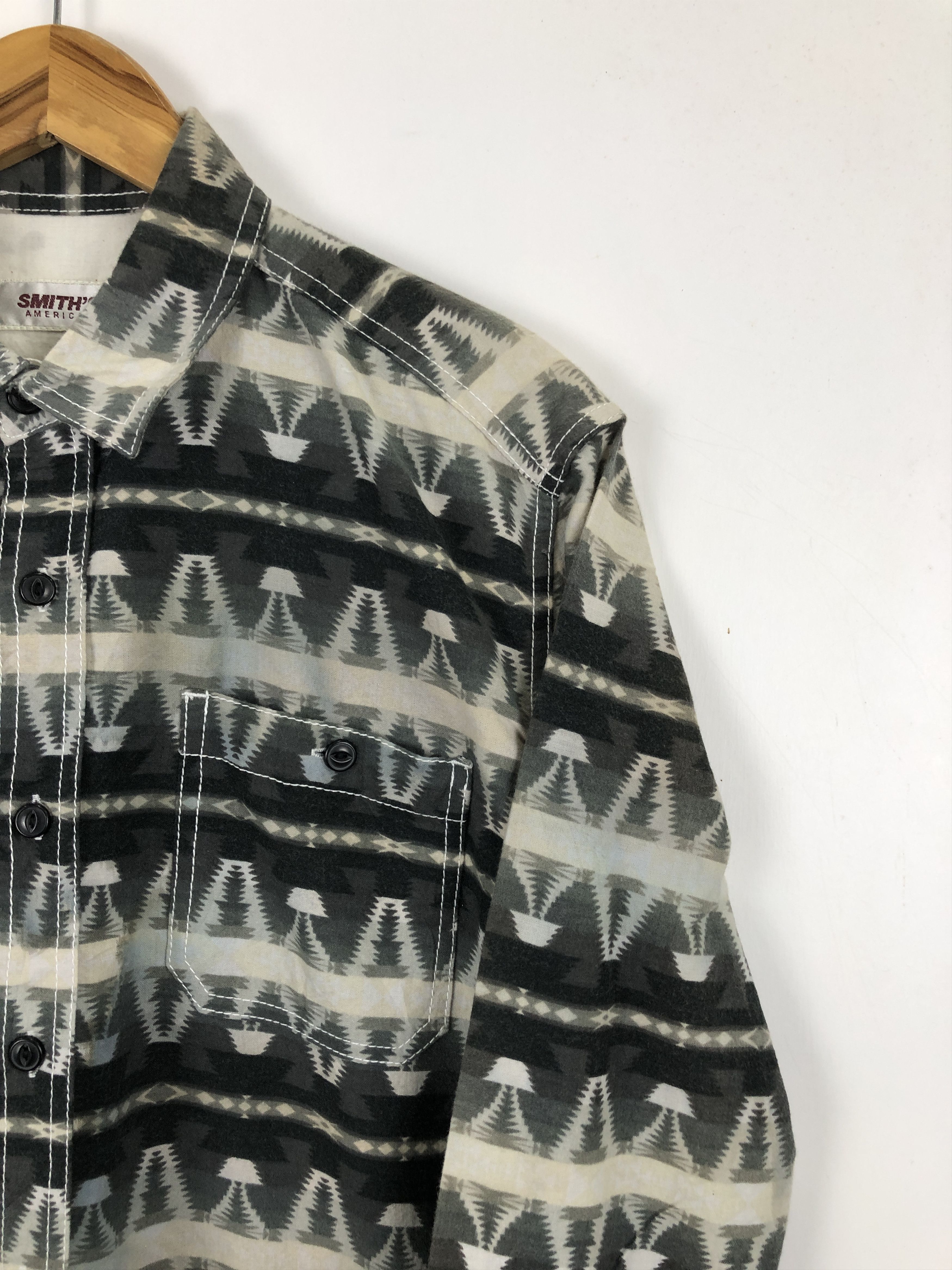 Smith's American × Vintage Vintage 90s Smiths American Native Navajo Shirt TA0459 Size US L / EU 52-54 / 3 - 7 Thumbnail