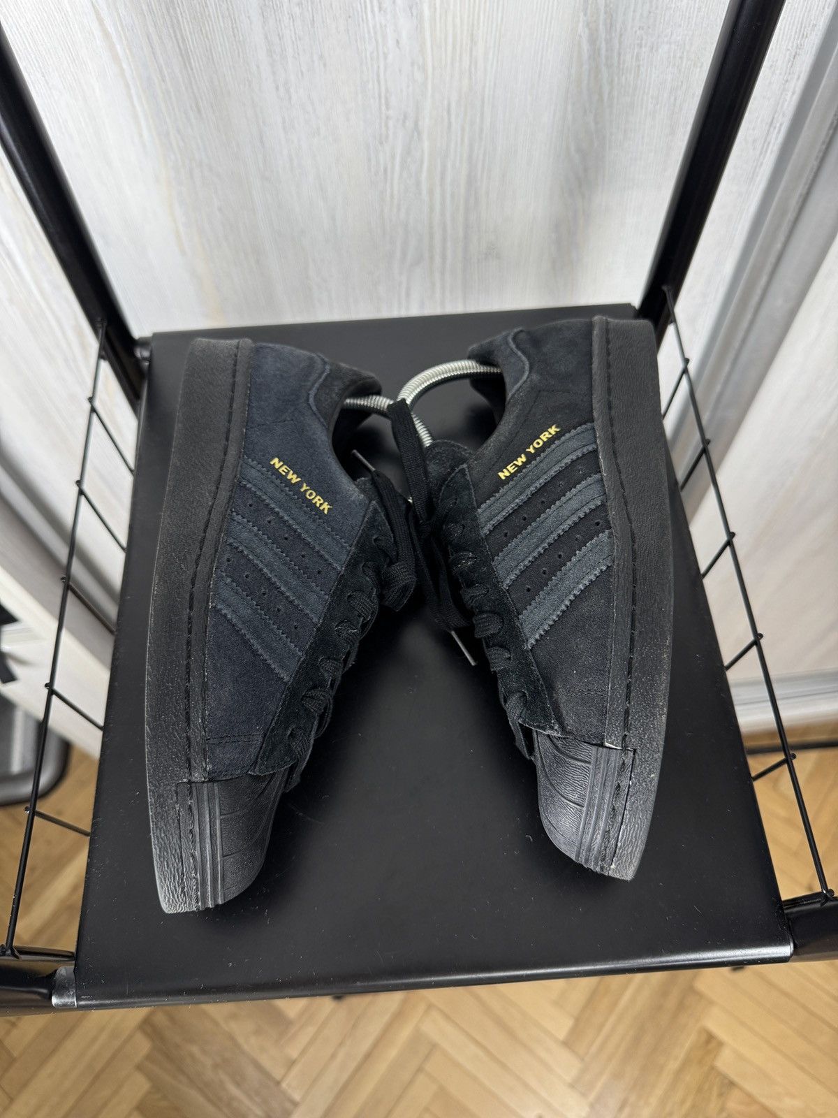 Adidas Adidas Superstar 80's City Series New York Edition B32737 Size US 7 / EU 40 - 8 Thumbnail