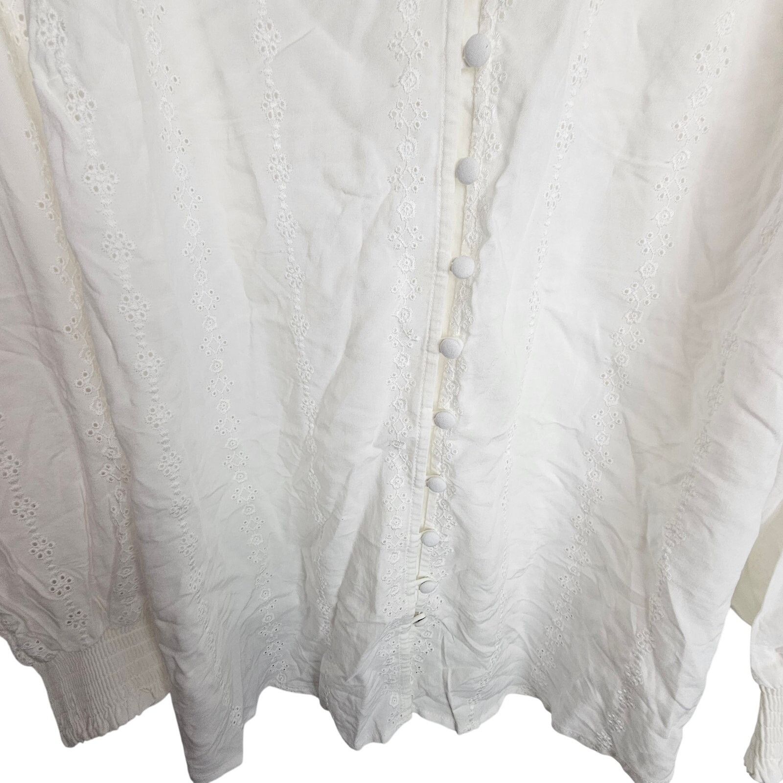 Torrid Torrid Eyelet Smocked Cuff Button Blouse Plus Size 2X Career Size XXL / US 16-18 / IT 52-54 - 3 Thumbnail