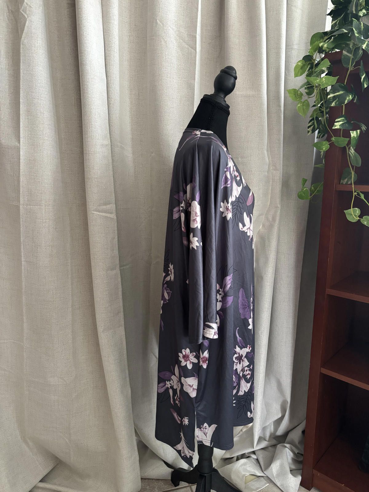 The Unbranded Brand Boho Floral Print Kimono Cardigan in Purple and Black Size M / US 6-8 / IT 42-44 - 3 Thumbnail