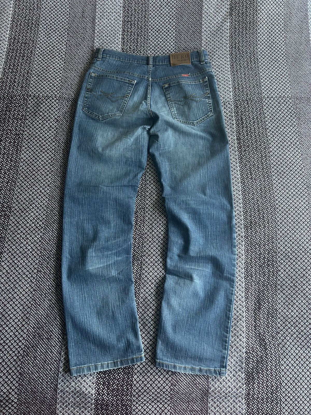 Wrangler Hero by Wrangler Regular Jeans Washed Denim Streetwear Style Size US 34 / EU 50 - 1 Thumbnail
