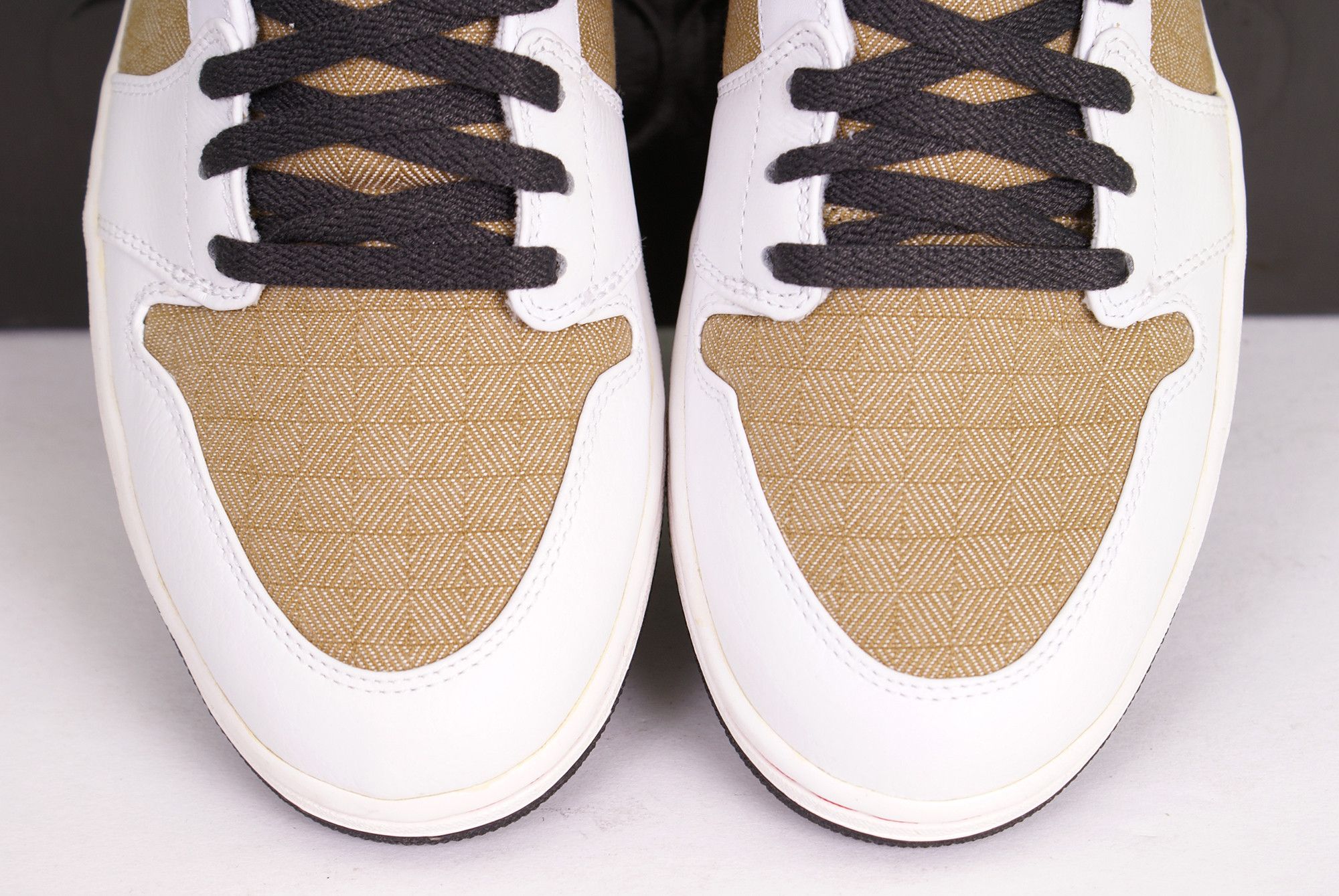 Jordan Brand 2008 Nike Air Jordan 1 Retro FATHERS DAY Tweed 325514 101 Size US 12 / EU 45 - 5 Thumbnail