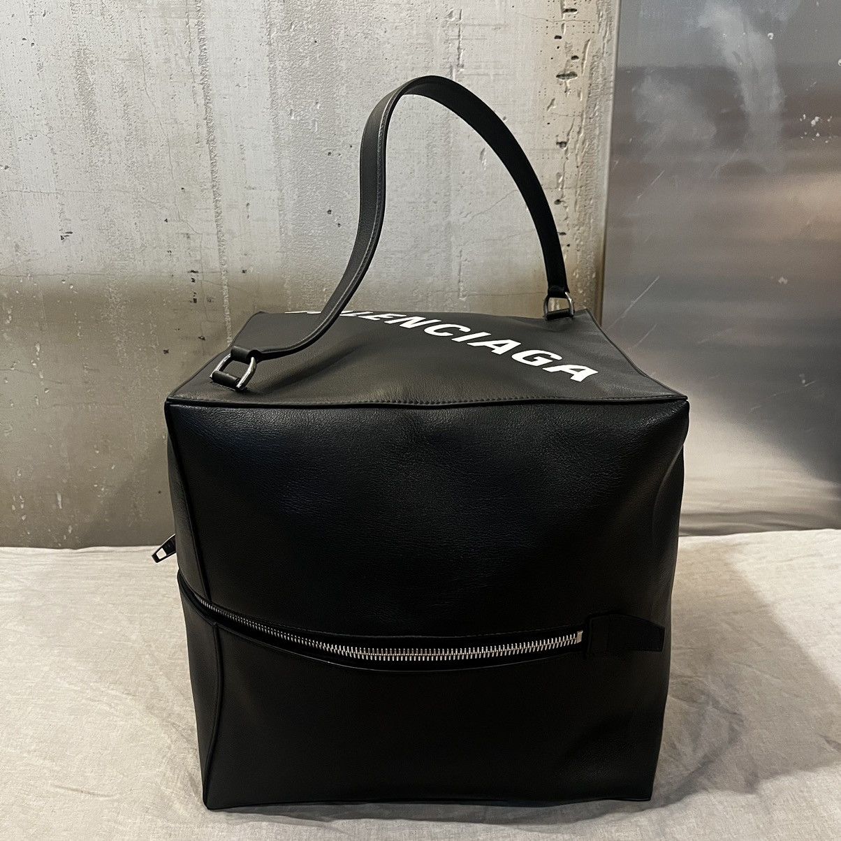 Balenciaga $3150 Balenciaga Giant 4X4 Large Leather Box Bag, 748194 Size ONE SIZE - 5 Thumbnail