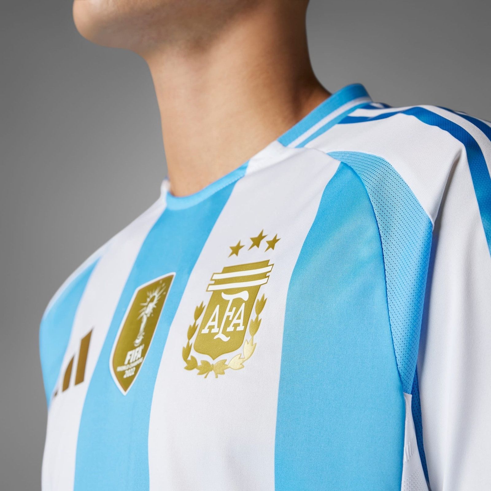 Adidas ADIDAS Men’s XL ARGENTINA 2024 HOME AUTHENTIC JERSEY IP8388 Size US XL / EU 56 / 4 - 5 Thumbnail