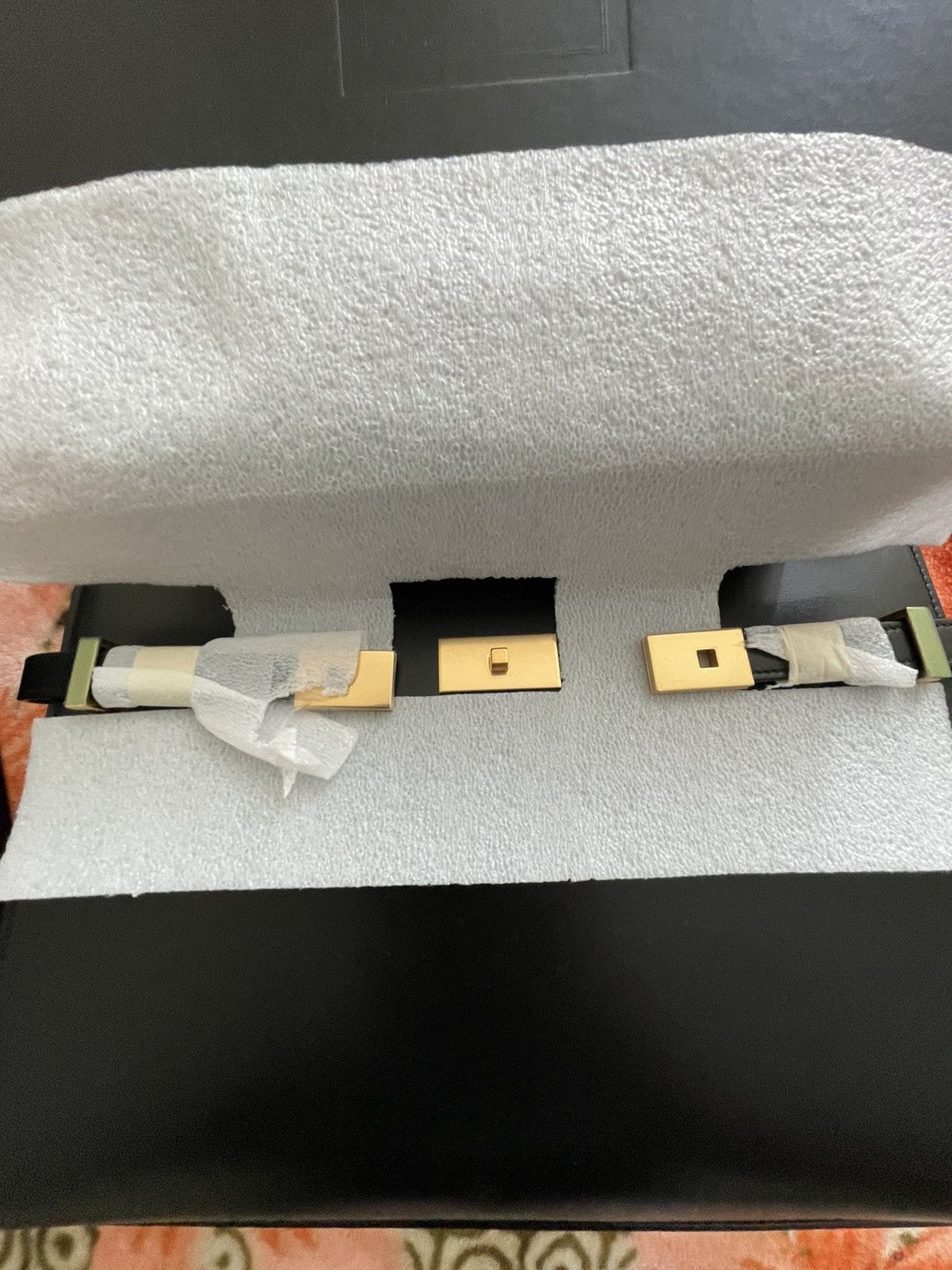 Yves Saint Laurent Yves Saint Laurent Size ONE SIZE - 3 Thumbnail