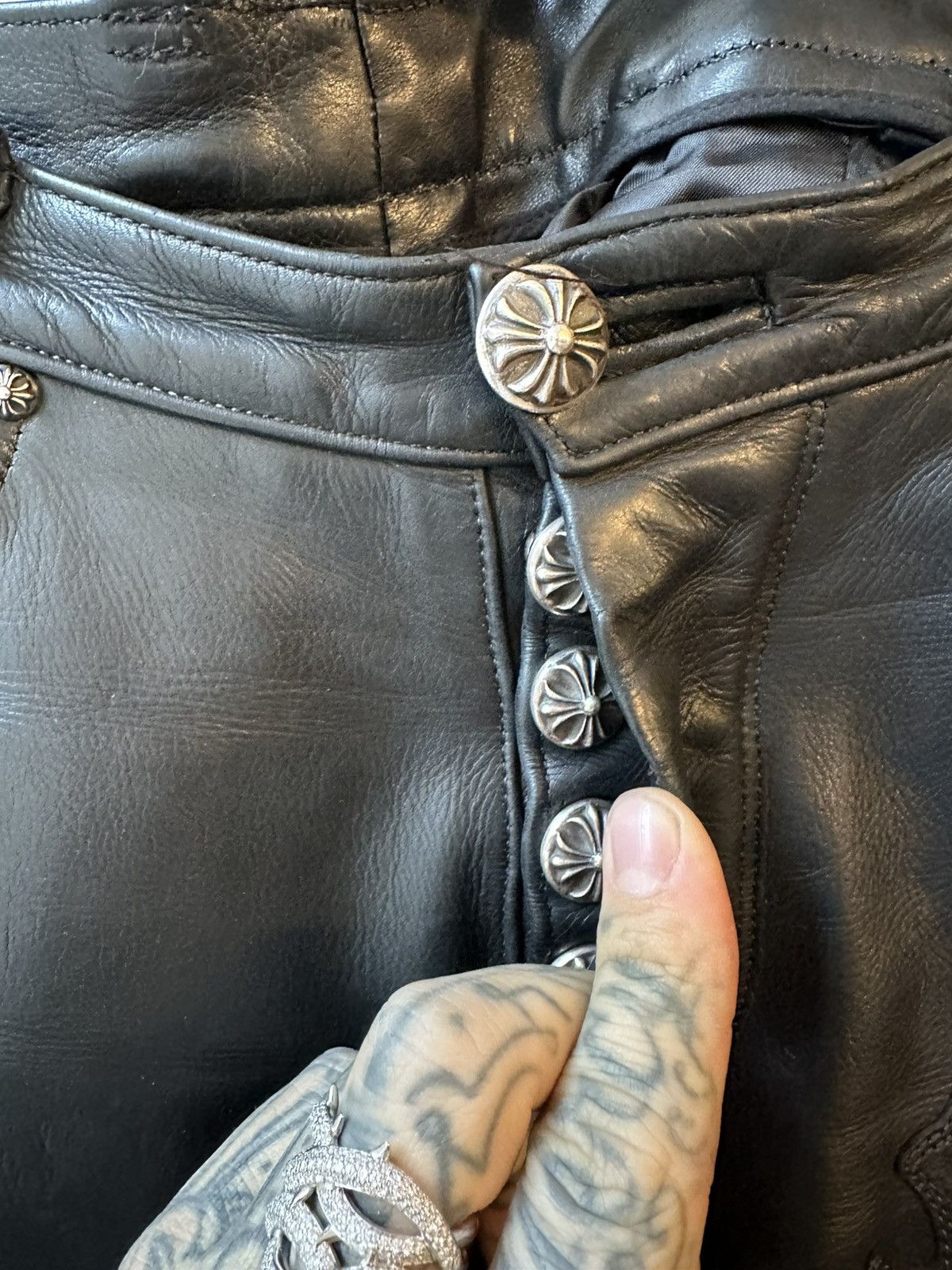 Chrome Hearts Chrome Hearts 2000s FUCK leather Cross Patch jeans 31 32 33 Size US 32 / EU 48 - 6 Thumbnail