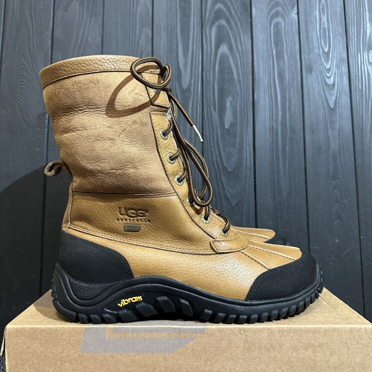 UGG Australia 🇦🇺 Women's Warm Leather Boots Size 40eu 9us