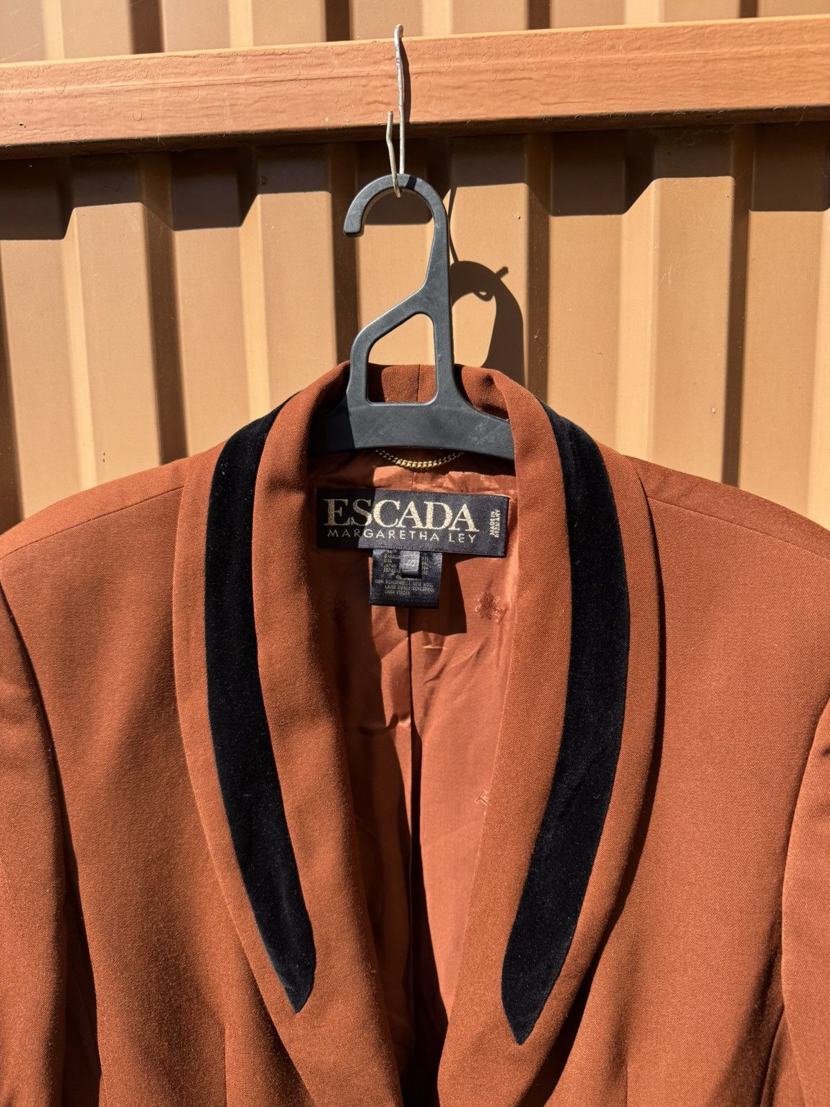 Escada Vintage Escada Viscose Luxury Blazer Made in Germany Size M / US 6-8 / IT 42-44 - 8 Thumbnail