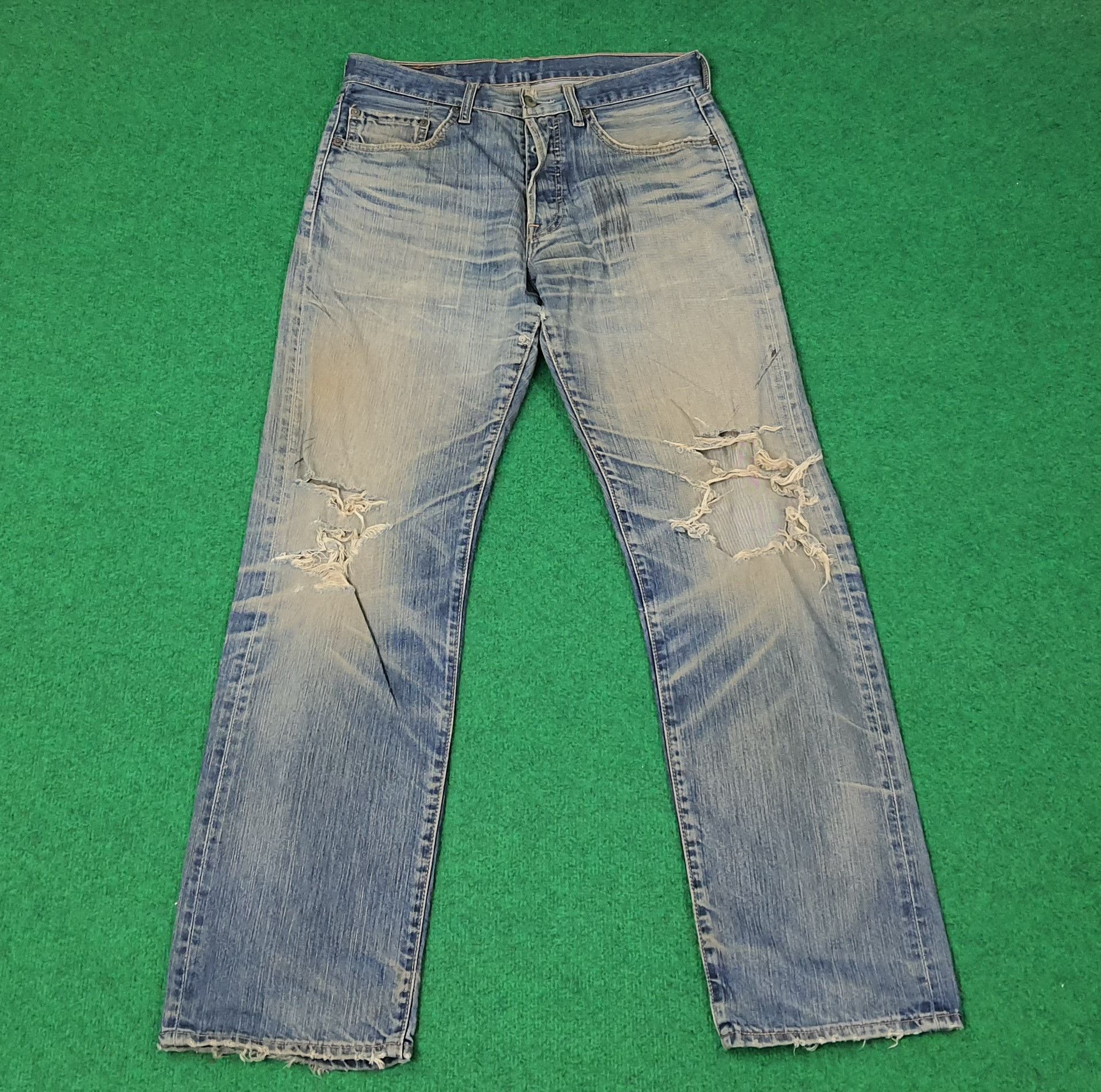 Levi's Vintage Levi's 501 Distressed Style Jeans C258N22 Size US 31 - 1 Thumbnail