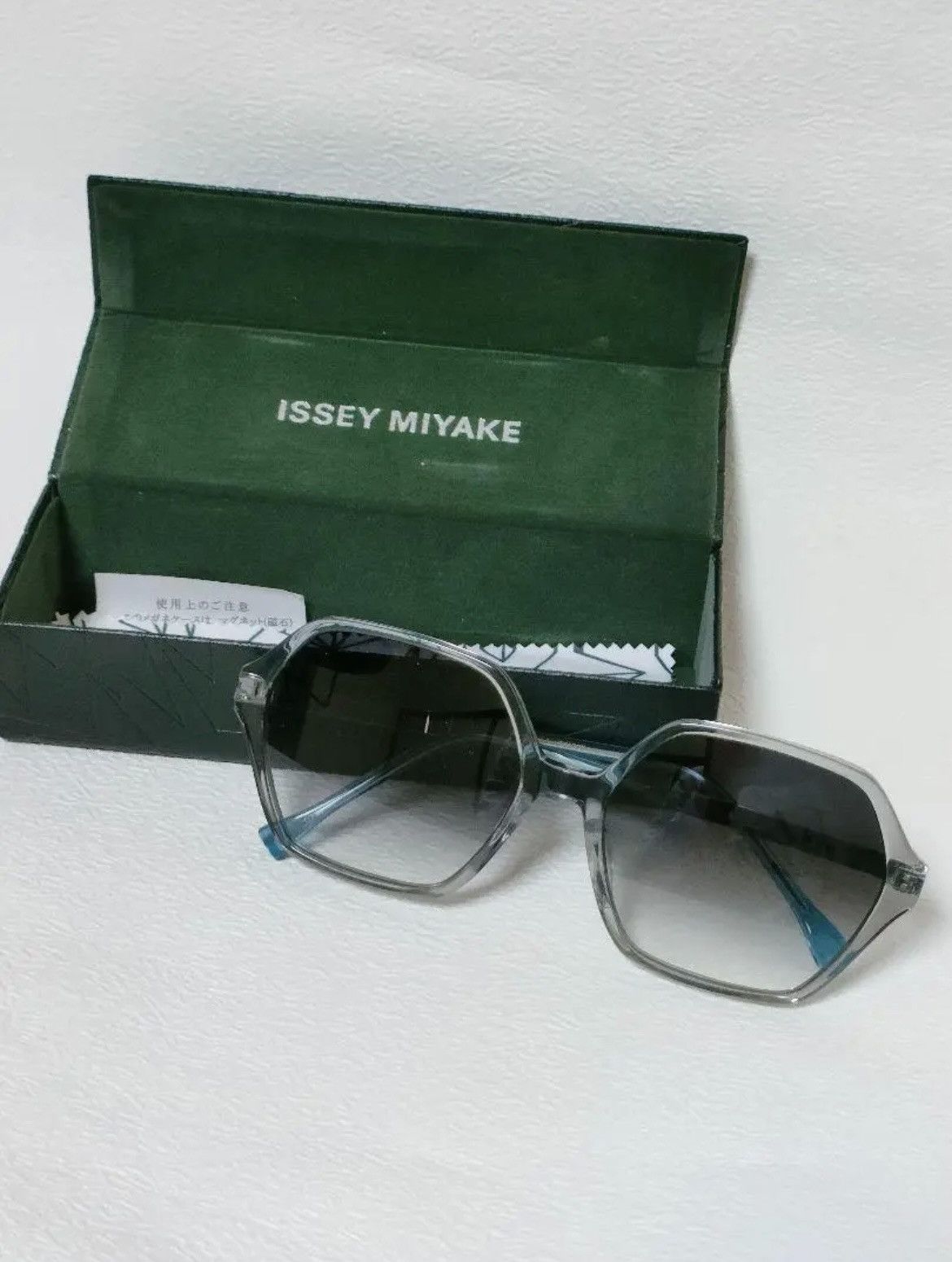 New Vintage Issey Miyake MEN Wide Rectangular Japan Sunglasses at 1stDibs   issey miyake folding glasses, issey miyake sonnenbrille, miyake sunglasses