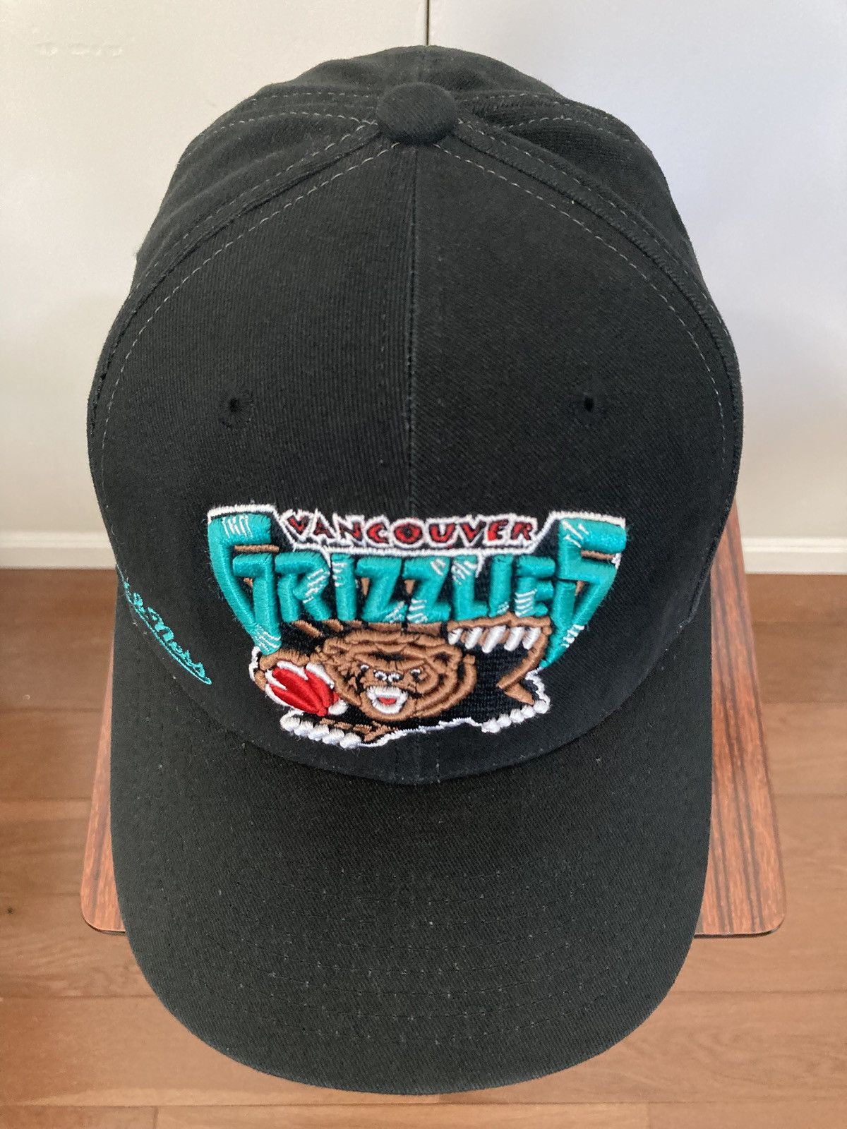 Mitchell & Ness × NBA × Vintage VANCOUVER GRIZZLIES MITCHELL NESS SNAPBACK HAT NBA CITY LOVE Size ONE SIZE - 6 Thumbnail