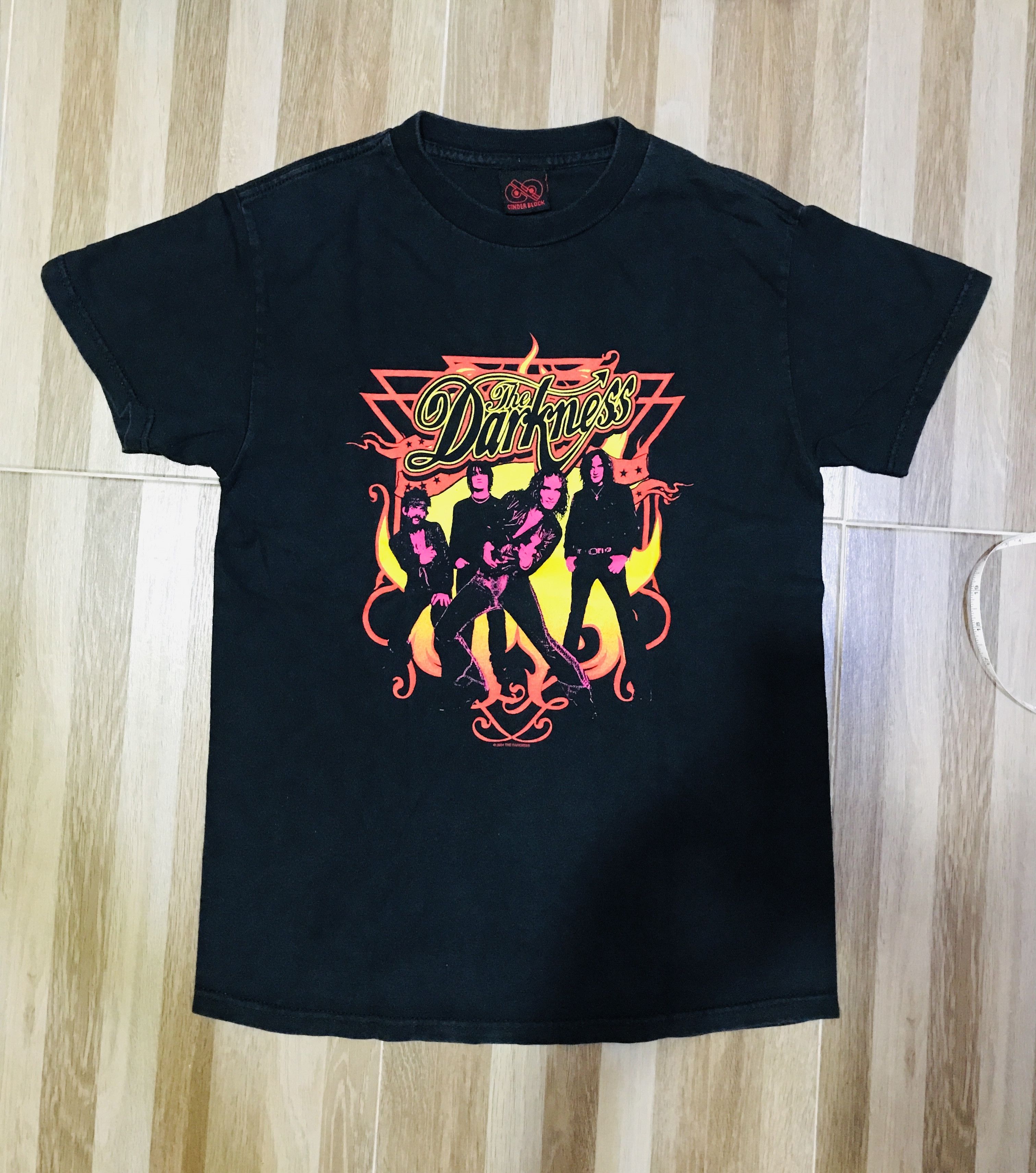 Band Tees Vintage Y2K The Darkness Women Band T Shirt 2004 Small Size S / US 4 / IT 40 - 1 Thumbnail
