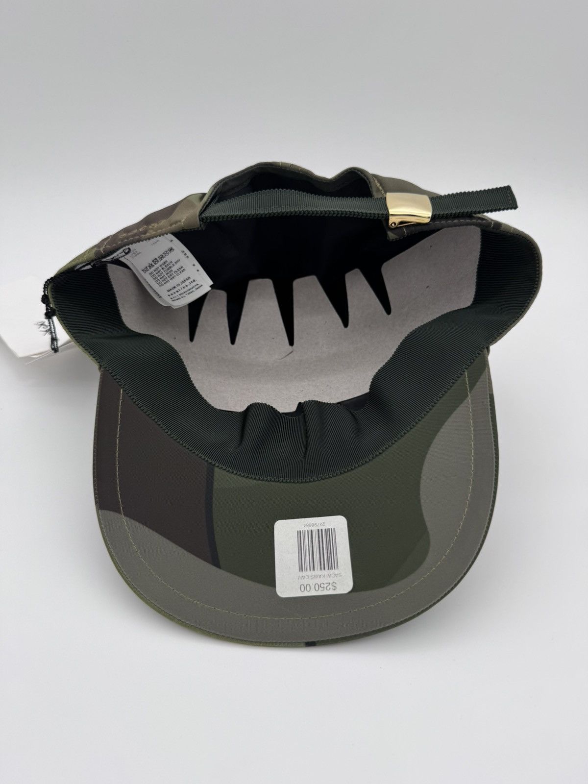 Kaws FW21 Sacai x Kaws S Cap Camouflage DS w/ Tags Size ONE SIZE - 6 Thumbnail