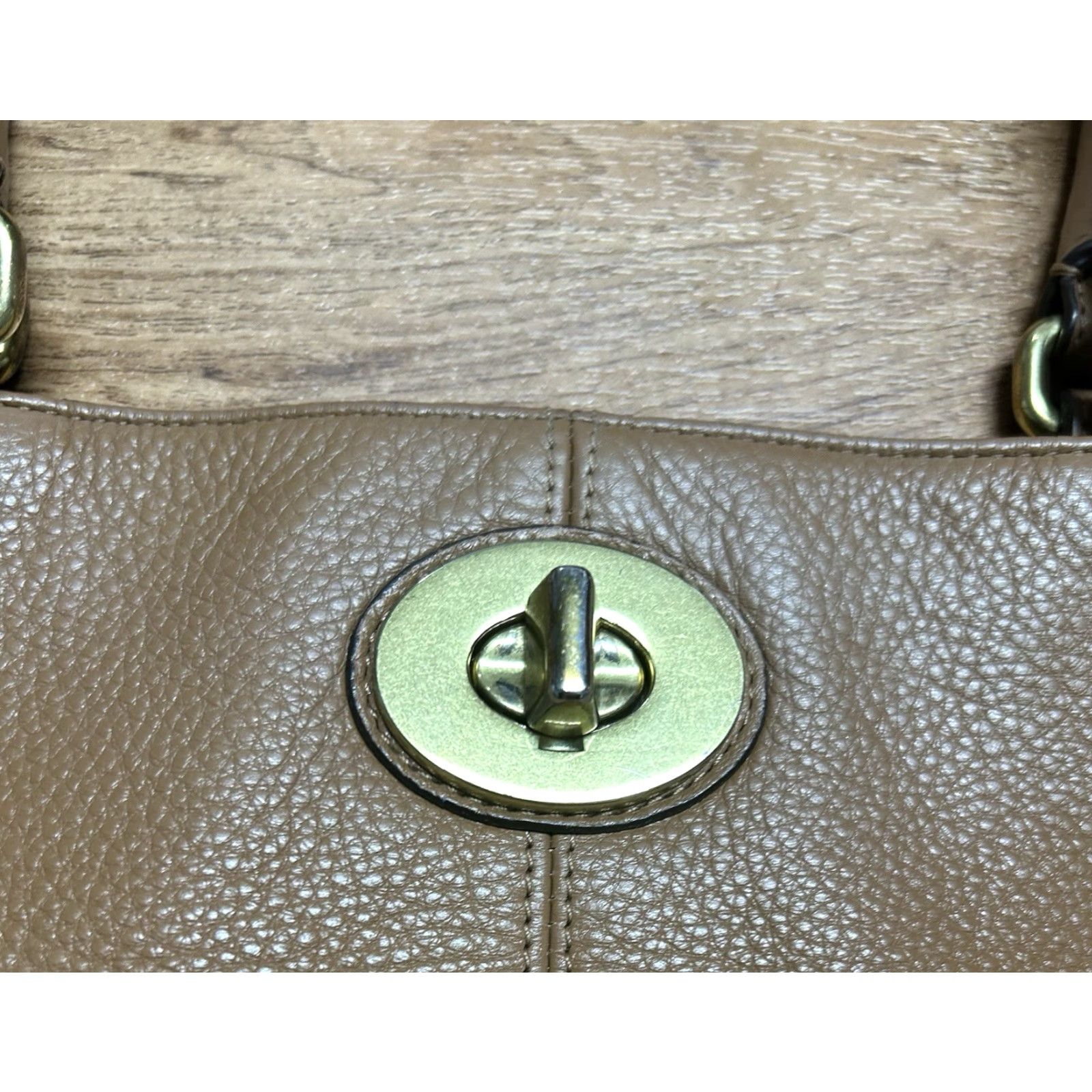 Coach VINTAGE Coach Park Large Camel Brown Leather Turn Lock Shoulder Handbag Satchel Purse Size L / US 10 / IT 46 - 6 Thumbnail