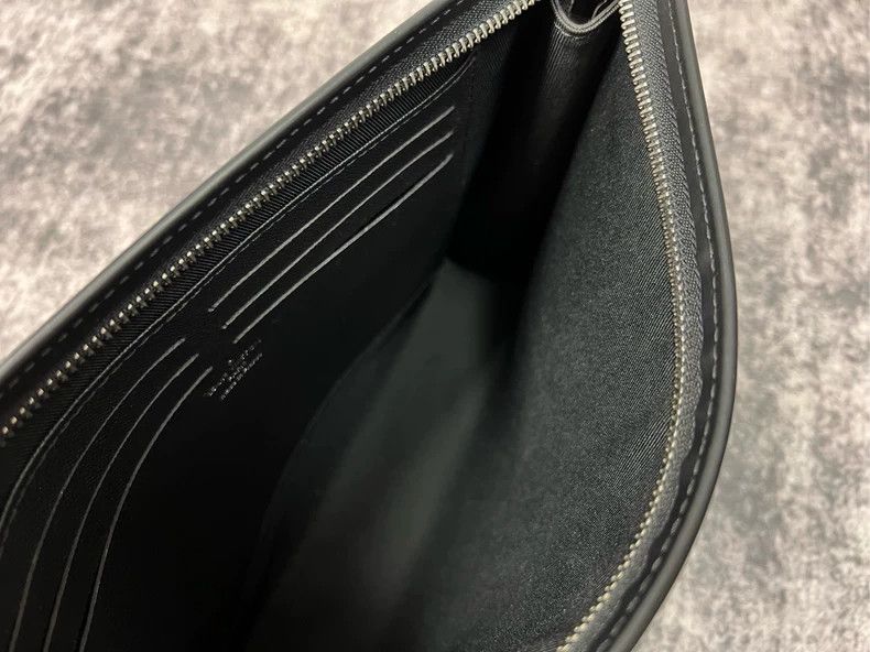 Louis Vuitton Louis Vuitton Map Limited Clutch bag Size ONE SIZE - 7 Thumbnail