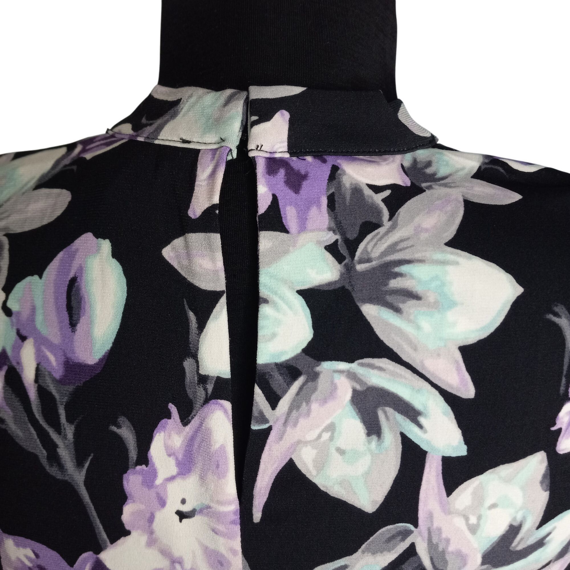 White House Black Market White House Black Market Size M Top Floral Print Sleeveless Size M / US 6-8 / IT 42-44 - 6 Thumbnail
