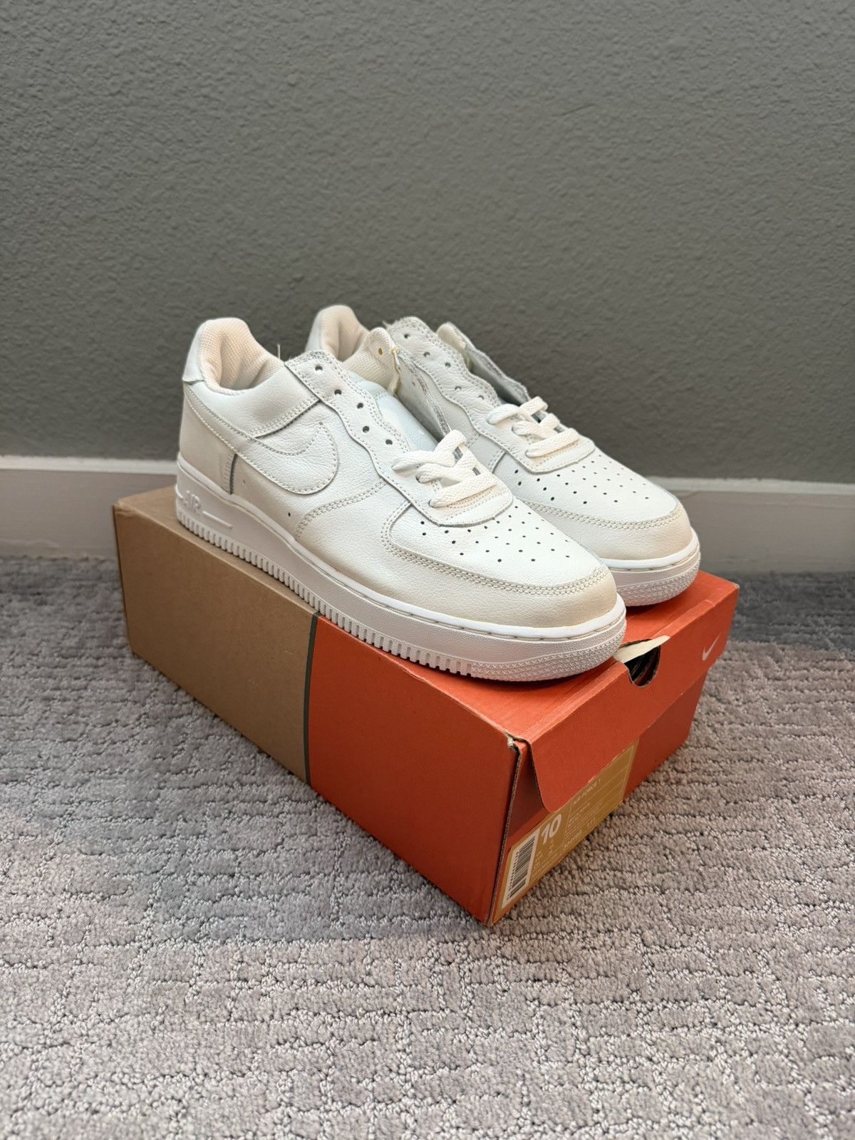 Nike 2002 Nike AF1 Low White Size US 10 / EU 43 - 1 Thumbnail