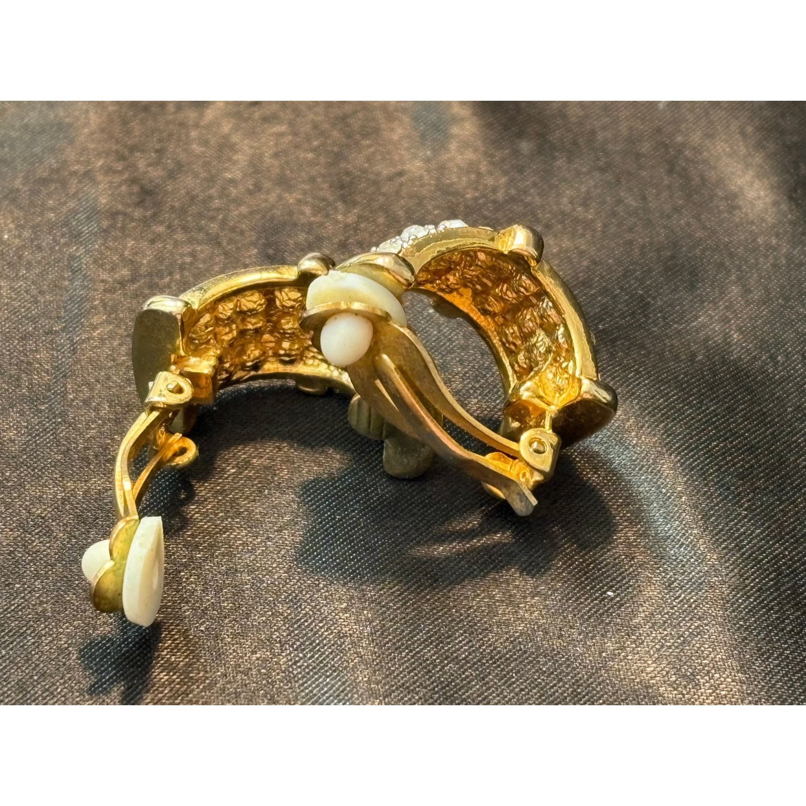 Other Vintage Rhinestone Clip On Earrings Gold Tone 1980s UNSIGNED Size ONE SIZE - 3 Thumbnail
