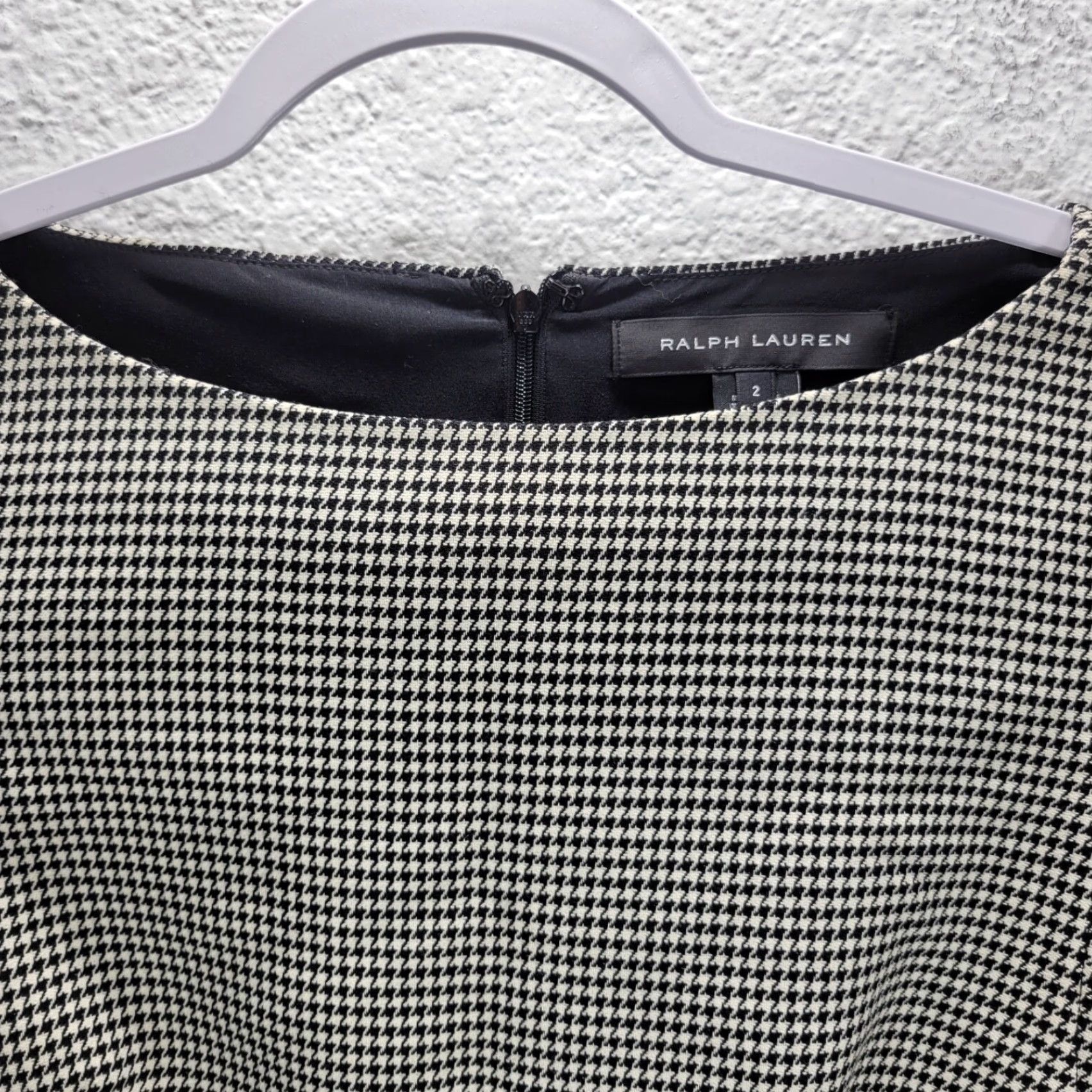 Ralph Lauren Ralph Lauren Black Label Wool Houndstooth Print Shift Dress 2 Black White Women Dress, Shift, Wool, Houndstooth, Ralph Lauren, Black/White, Size 2 Size XS / US 0-2 / IT 36-38 - 4 Thumbnail